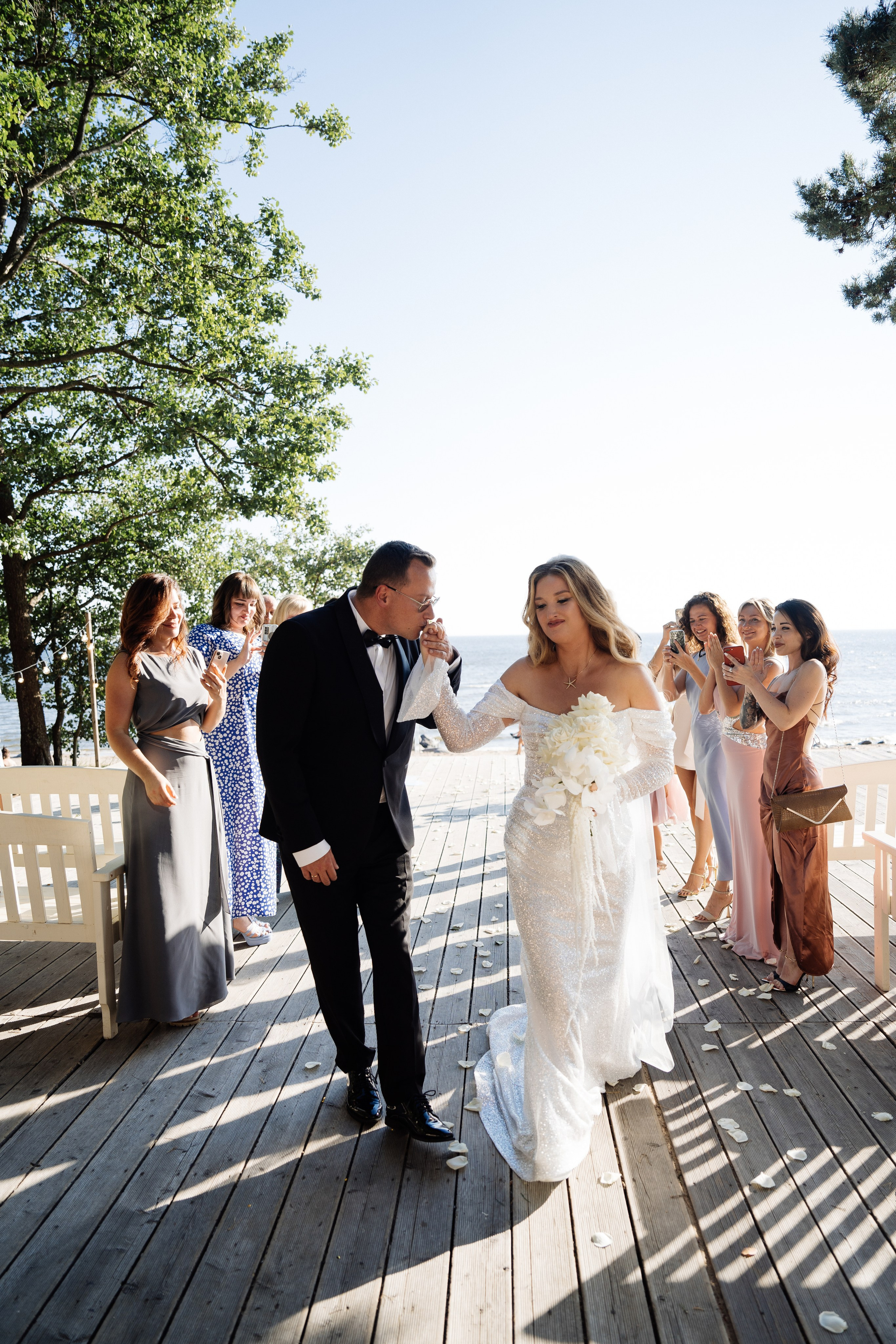 Свадьба в русской рыбалке. Свадебный фотограф организатор в Санкт-Петербурге Ассоль Опарина