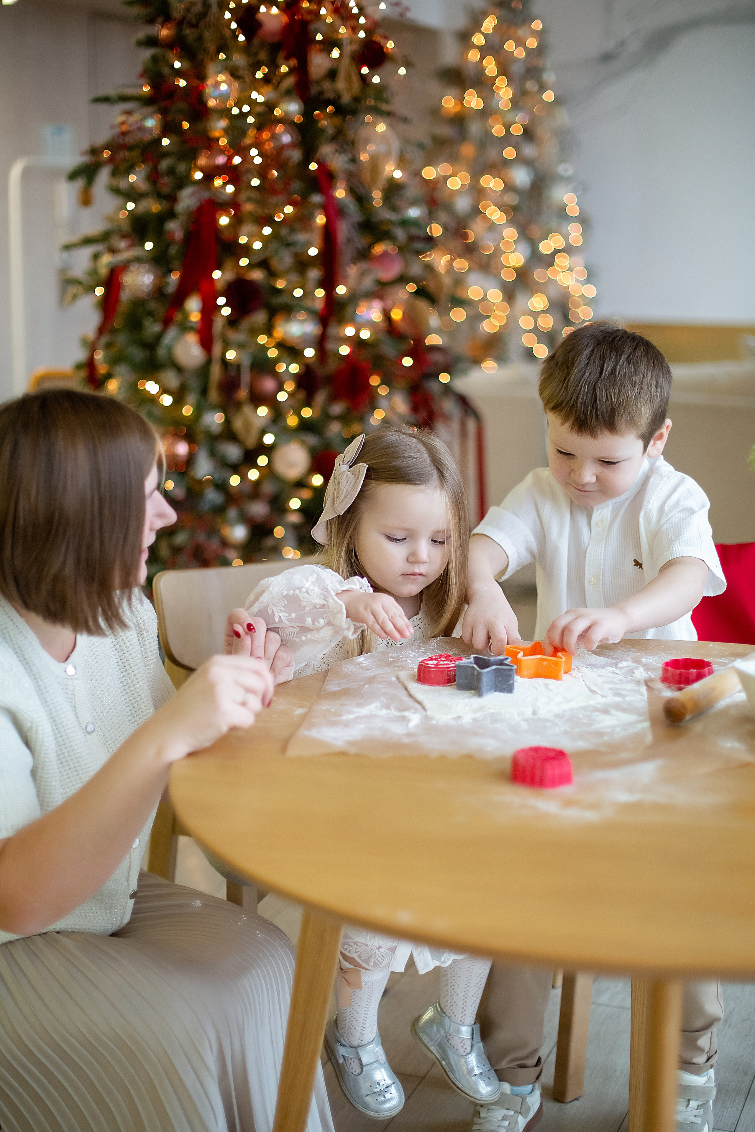 Ксения с детками. Фотограф Анастасия, СПб: живые семейные и женские фотосессии без позирования, наполненные эмоциями