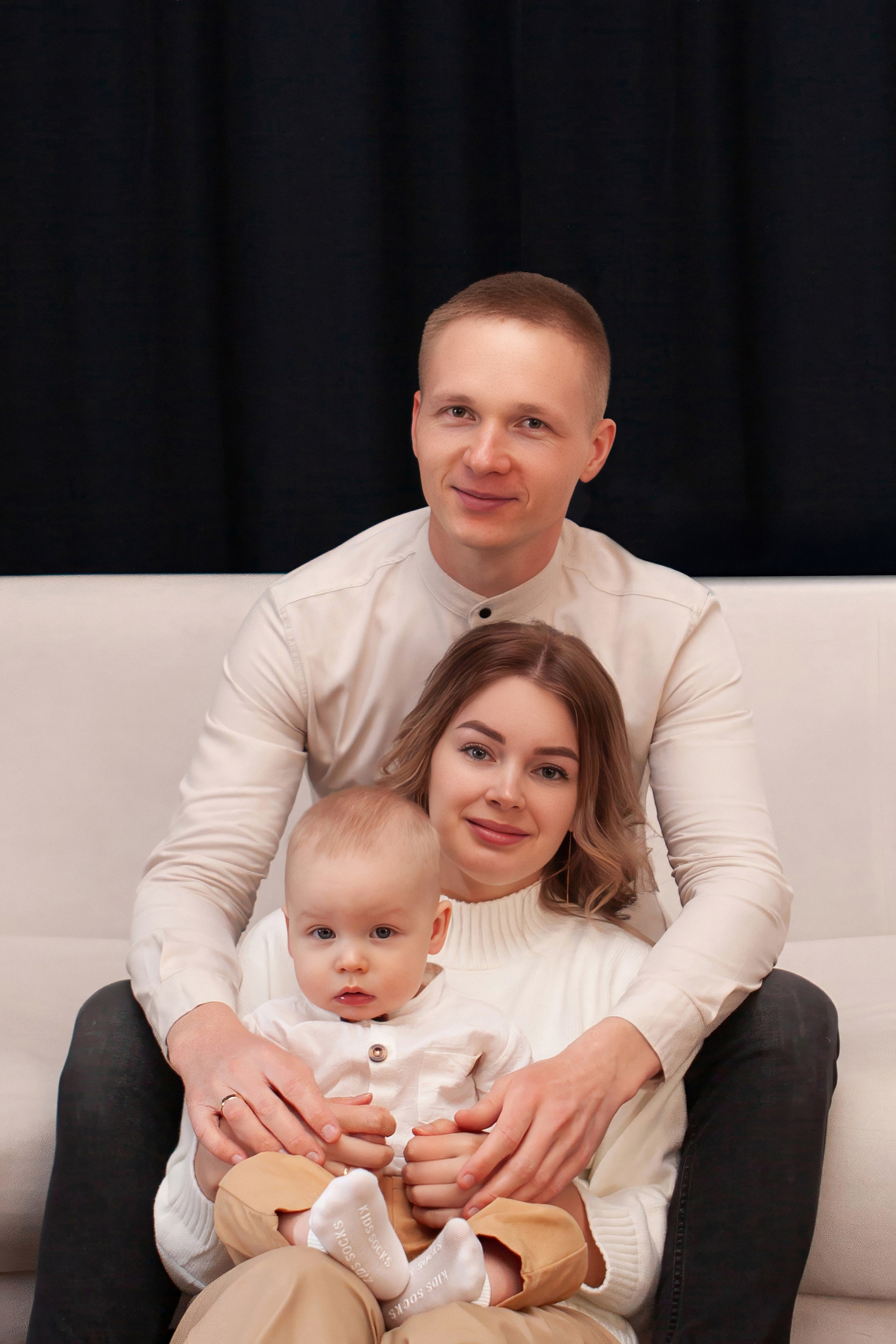 Семейная фотосессия в студии. Фотограф Ставрополь Пятигорск Елизавета Дарина