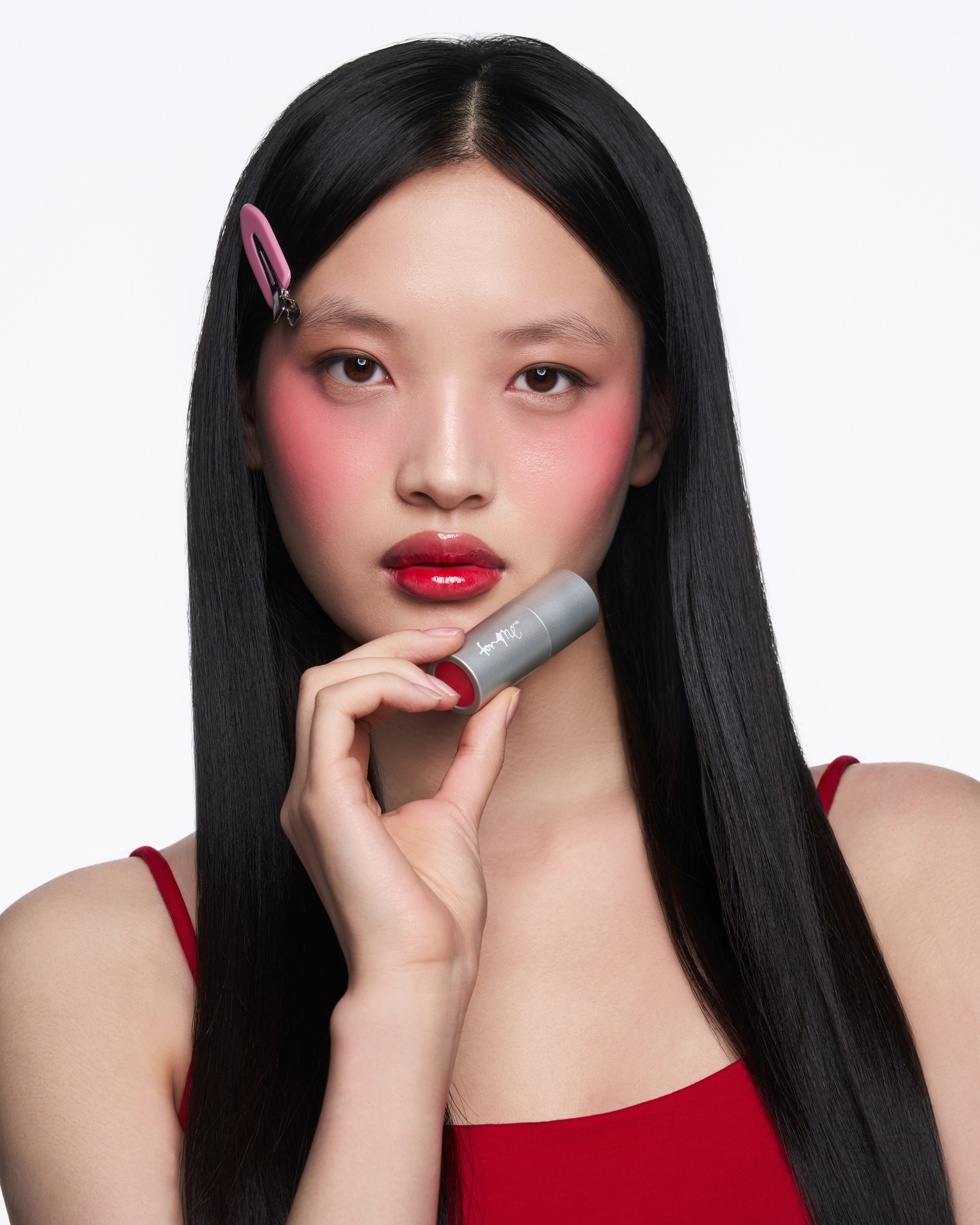 FOR ME pop-up golden apple. Nadezhda Diskant is a Moscow and Saint Petersburg based photographer