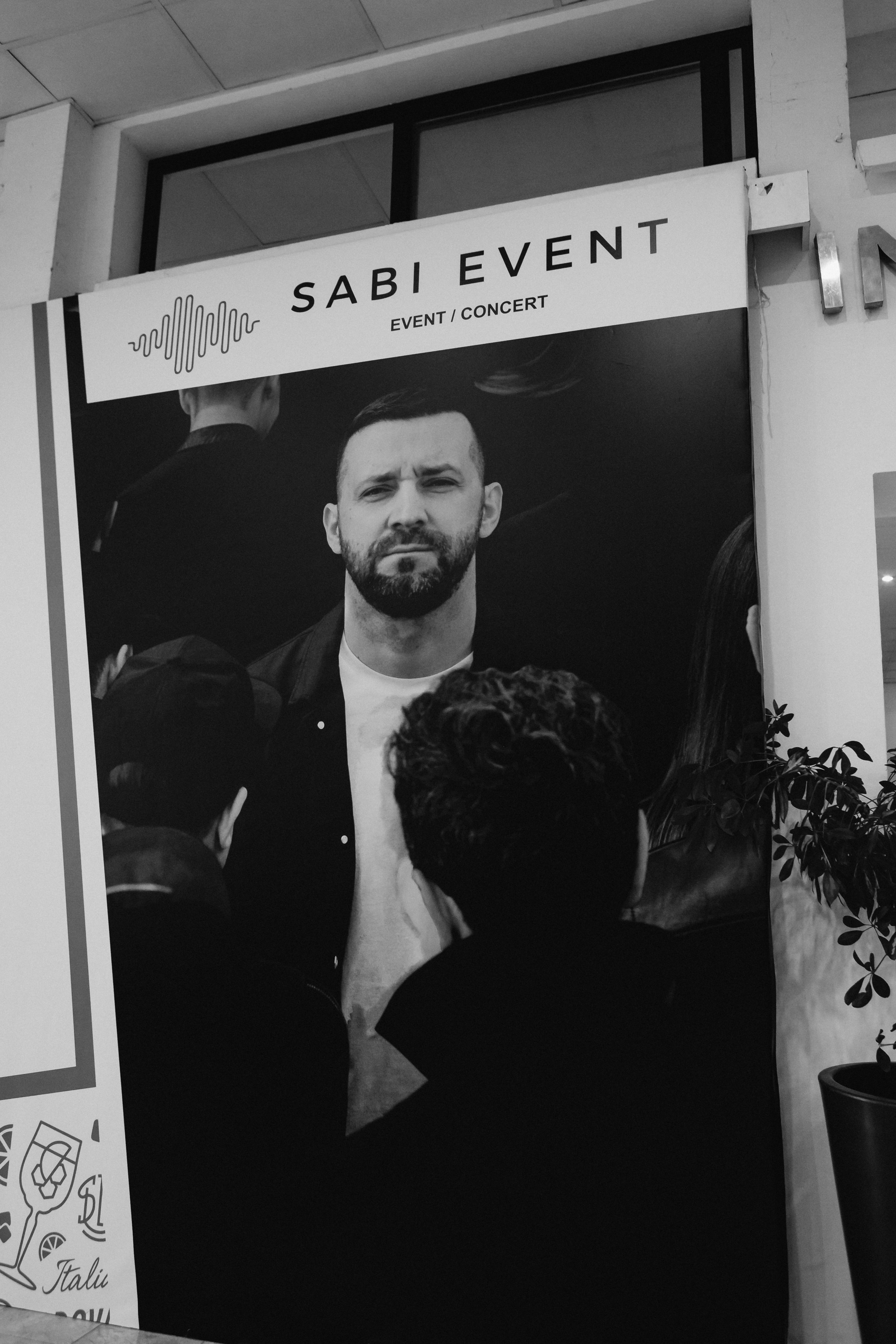 Stand Up. Photographer in Batumi, Georgia Pavel Sharnikov