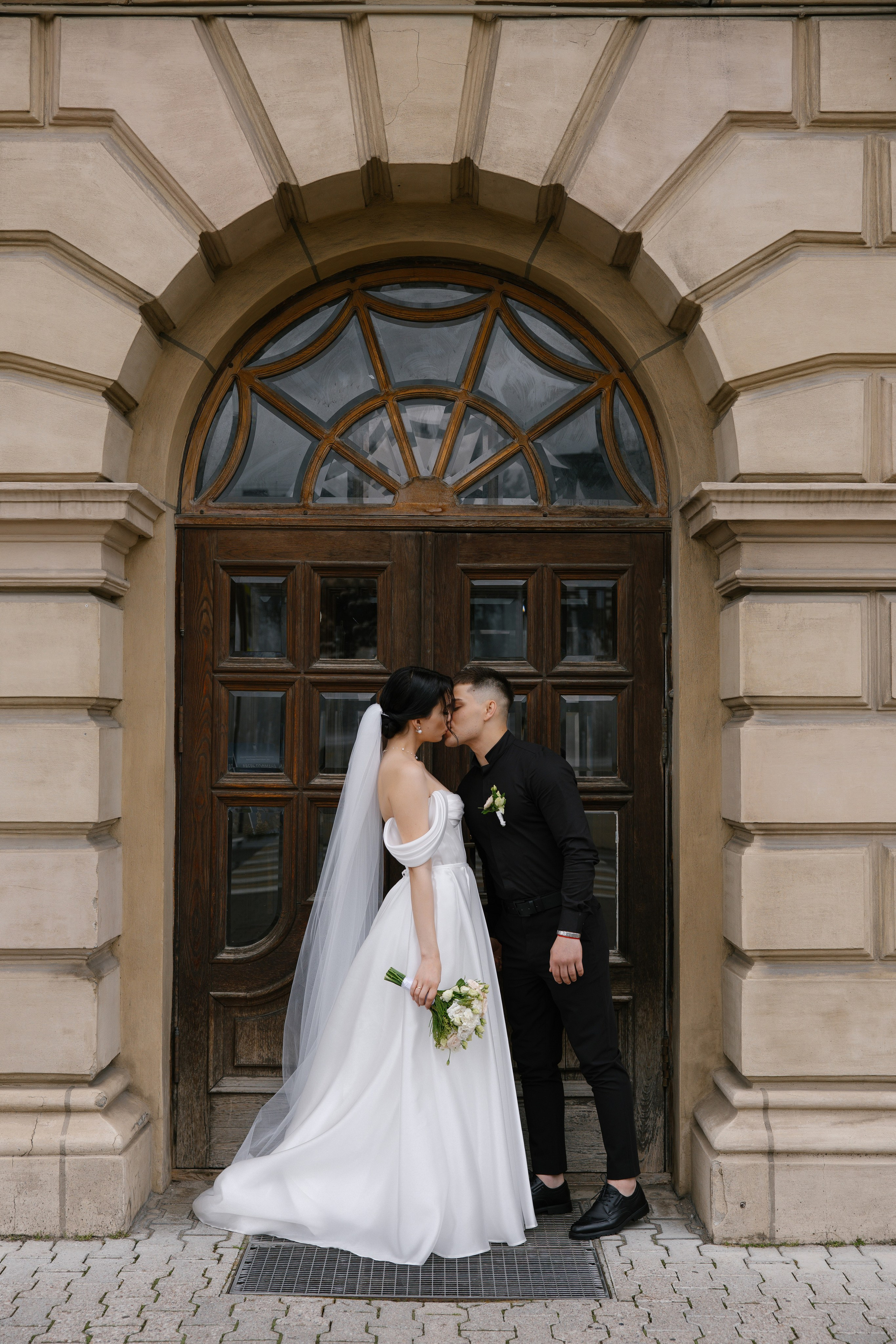 Дарина и Данил в музее изобразительных искусств. Свадебный фотограф в Калининграде Ольга Пасечник