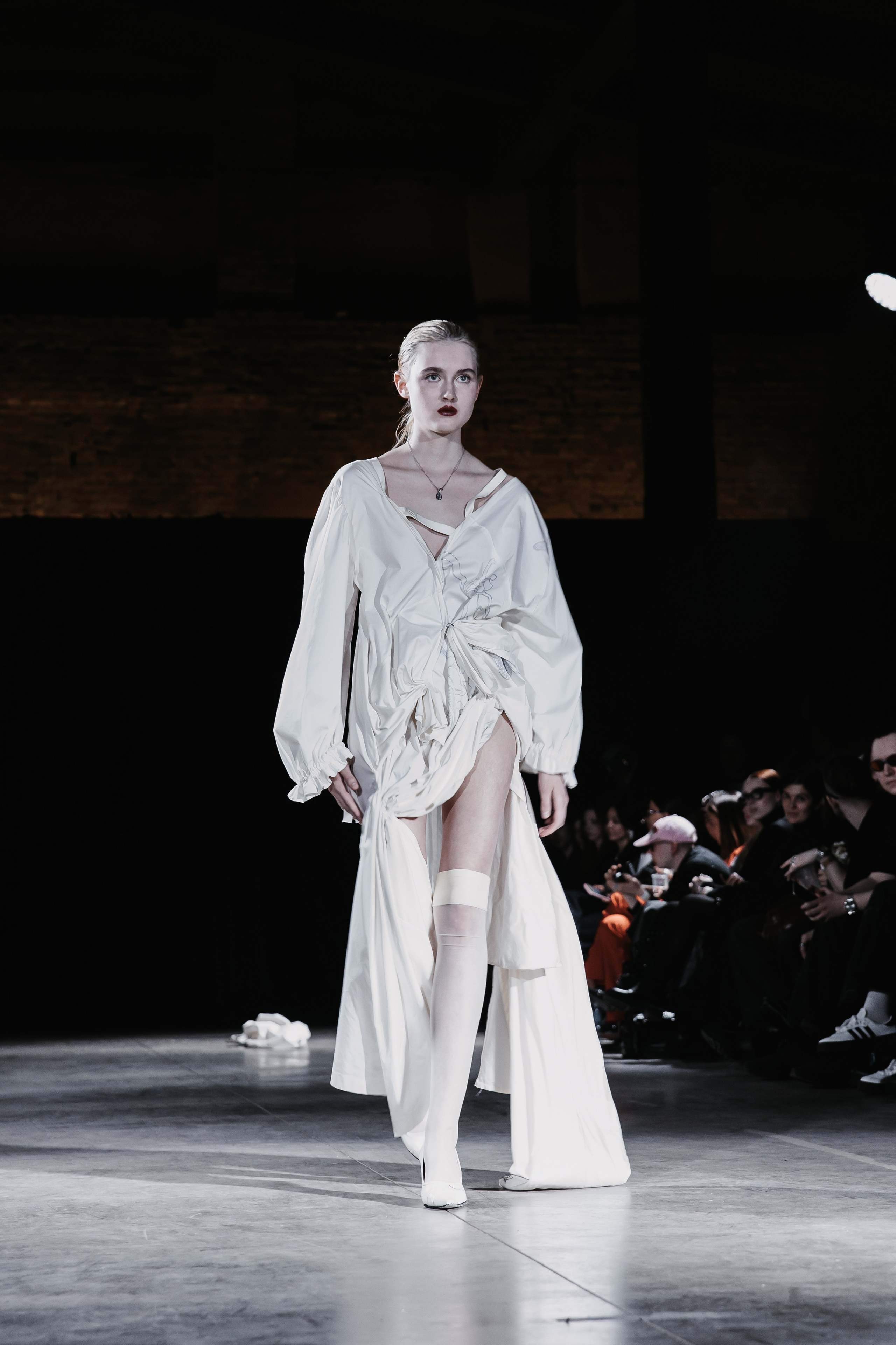 AUXI catwalk андеграунд показ-перфоманс. Фотограф в Санкт-Петербурге Вагнер Юлия