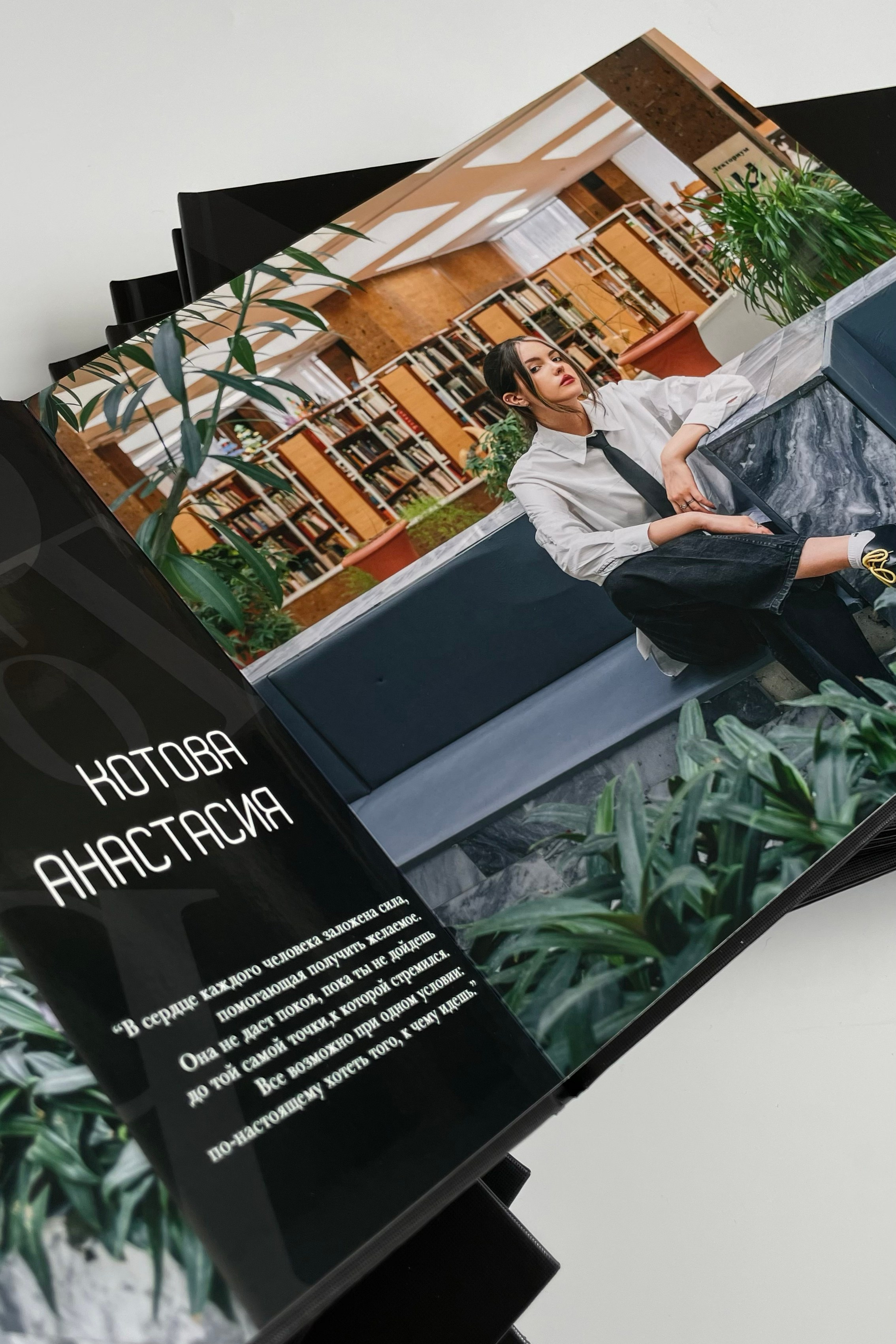 9 класс — листы твердые 25×25. Школа № 40. Выпускные альбомы