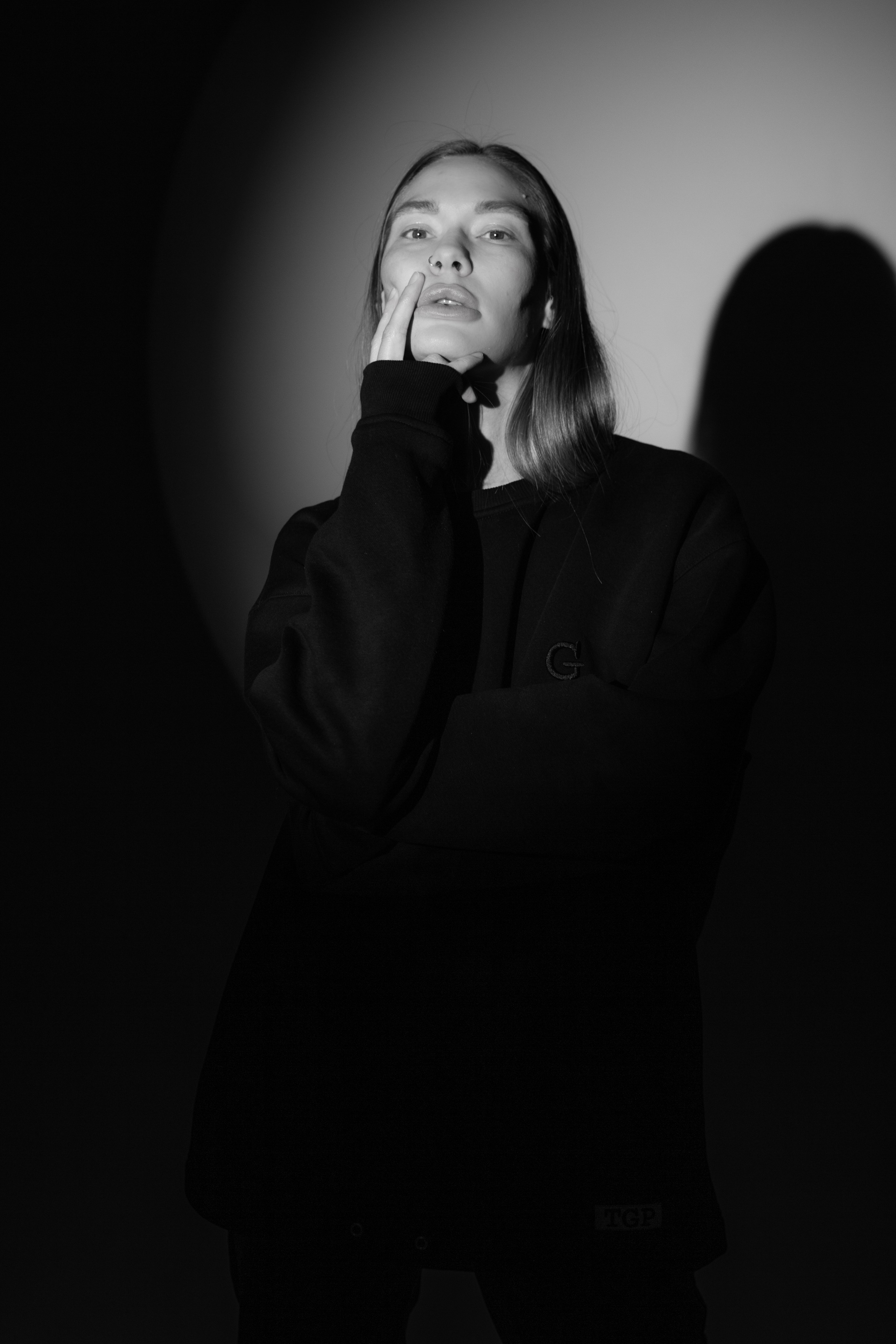 Даша и Оля (ч/б)