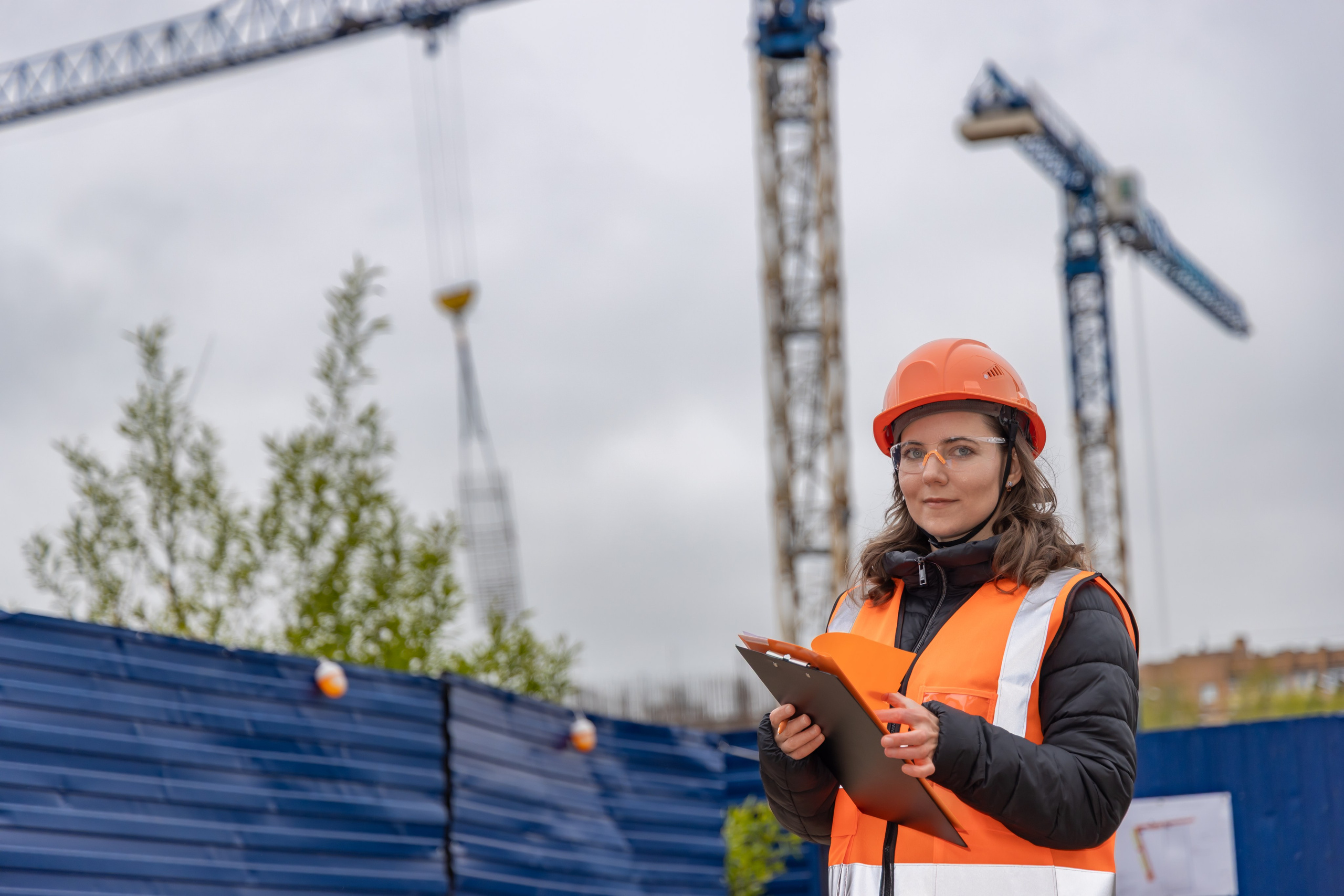 Фотосессия «Стройка» модель Ирина. Репортажный, семейный и студийный фотограф в Москве Демин Алексей