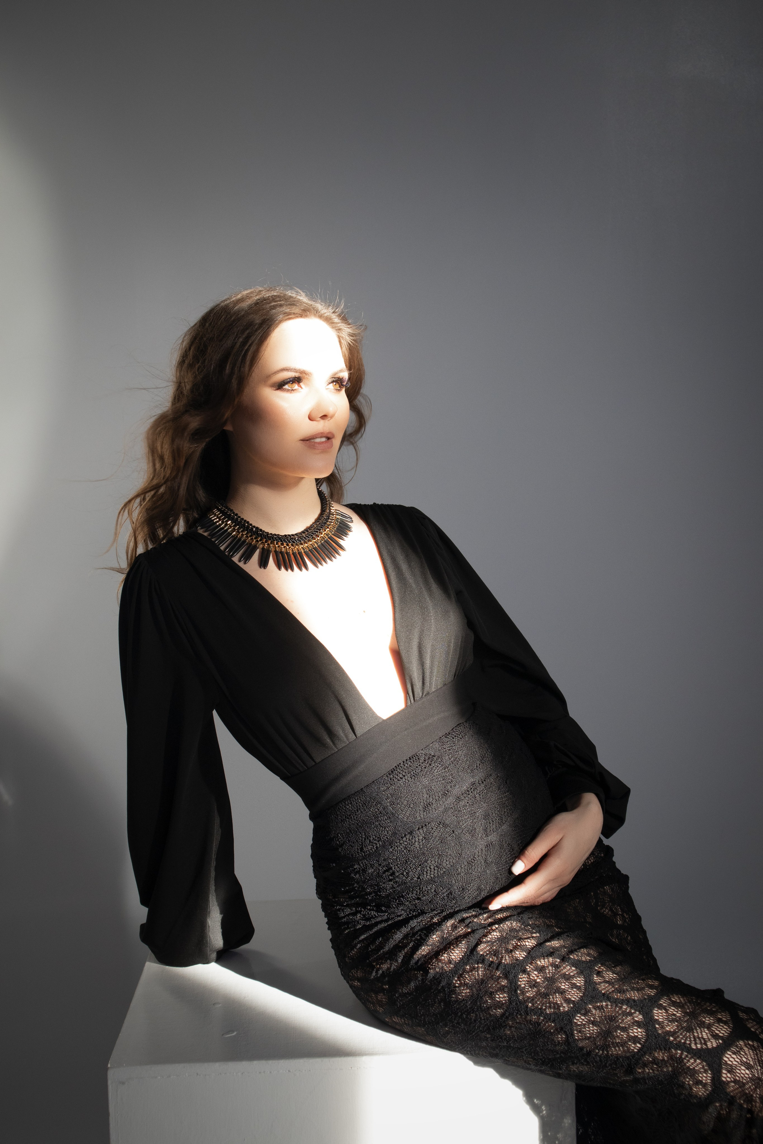 Фотосессия беременности в студии в Новосибирске. Фотограф Новосибирск Анастасия Головерова