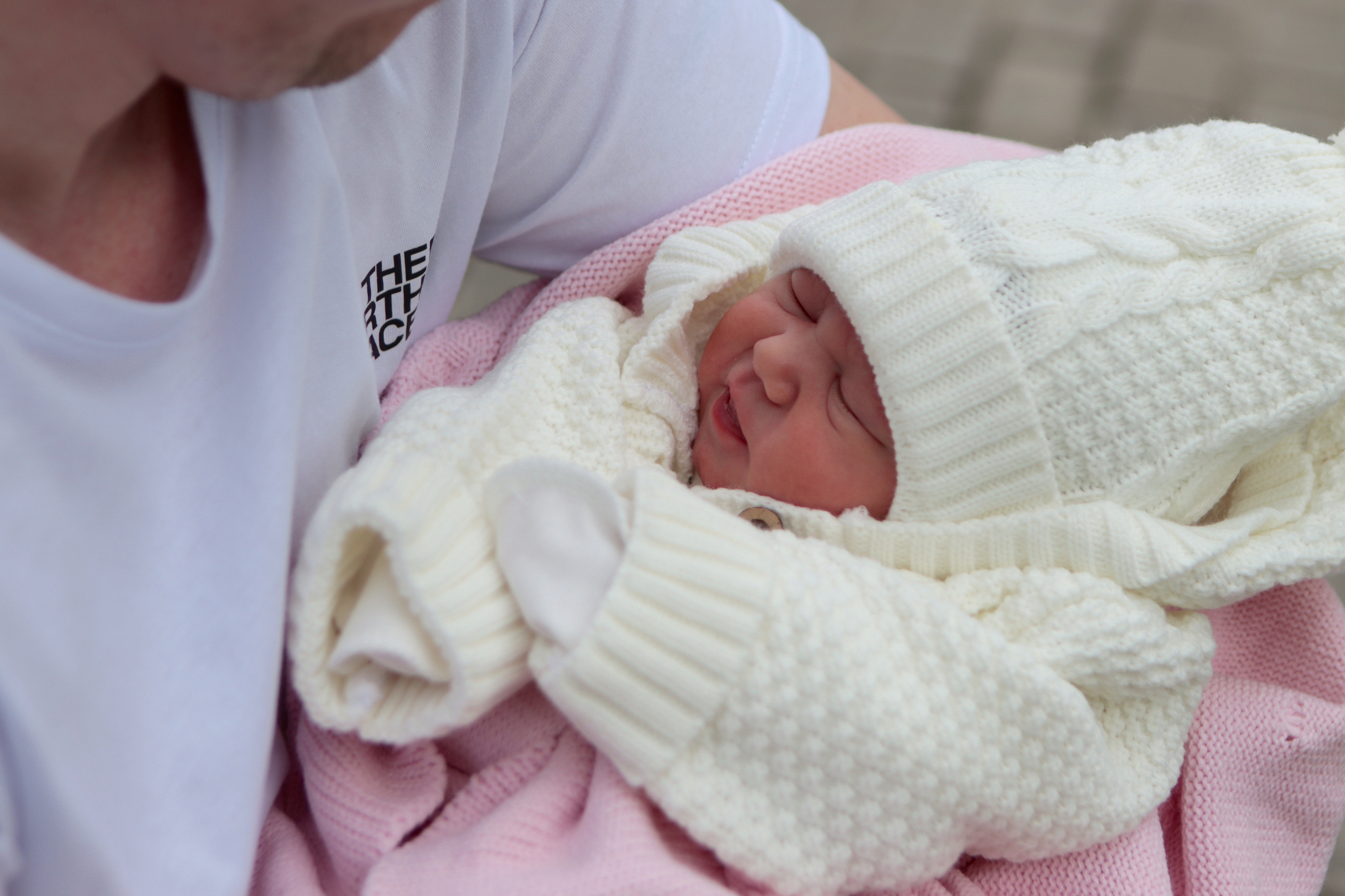 22 05 23 выписка из роддома. Свадебный и семейный фотограф-Королева Натали/Раменское-Жуковский-Москва/тел.+7 (985) 153-75-43