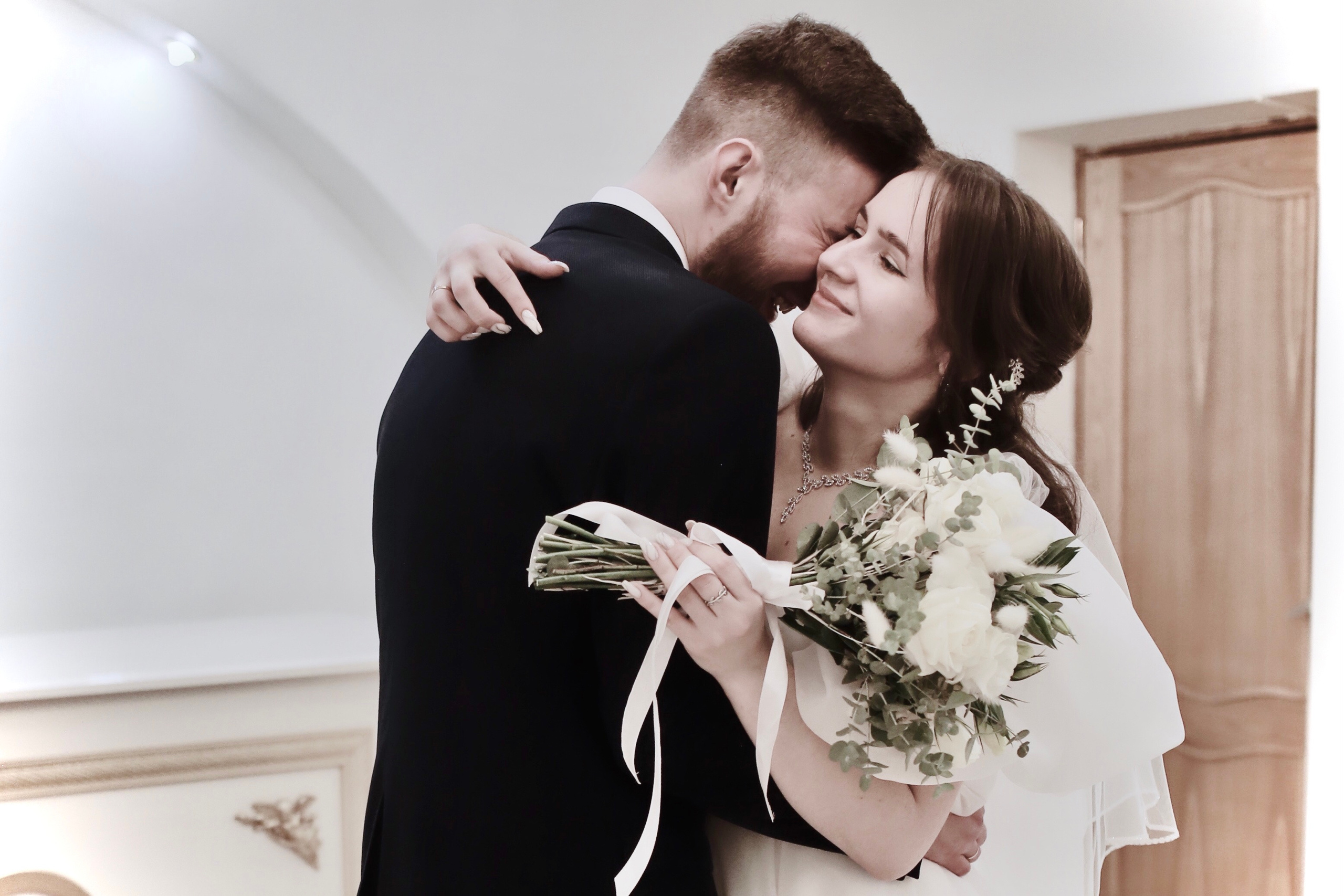 Свадебная фотосессия в Раменском недорого. Свадебный и семейный фотограф-Королева Натали/Раменское-Жуковский-Москва/тел.+7 (985) 153-75-43