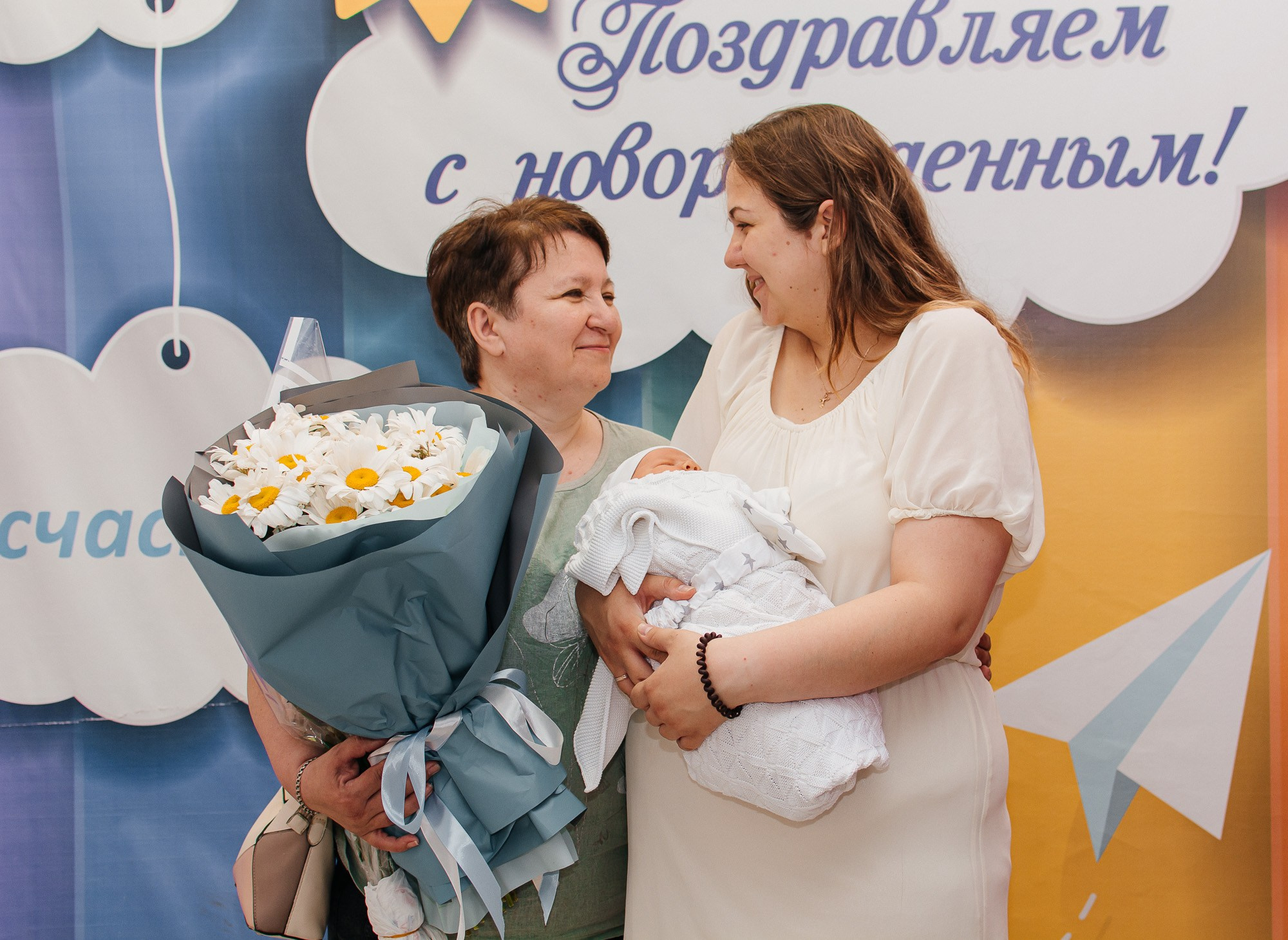 Выписка из роддома. Фотограф Ростов-на-Дону | фототерапевт