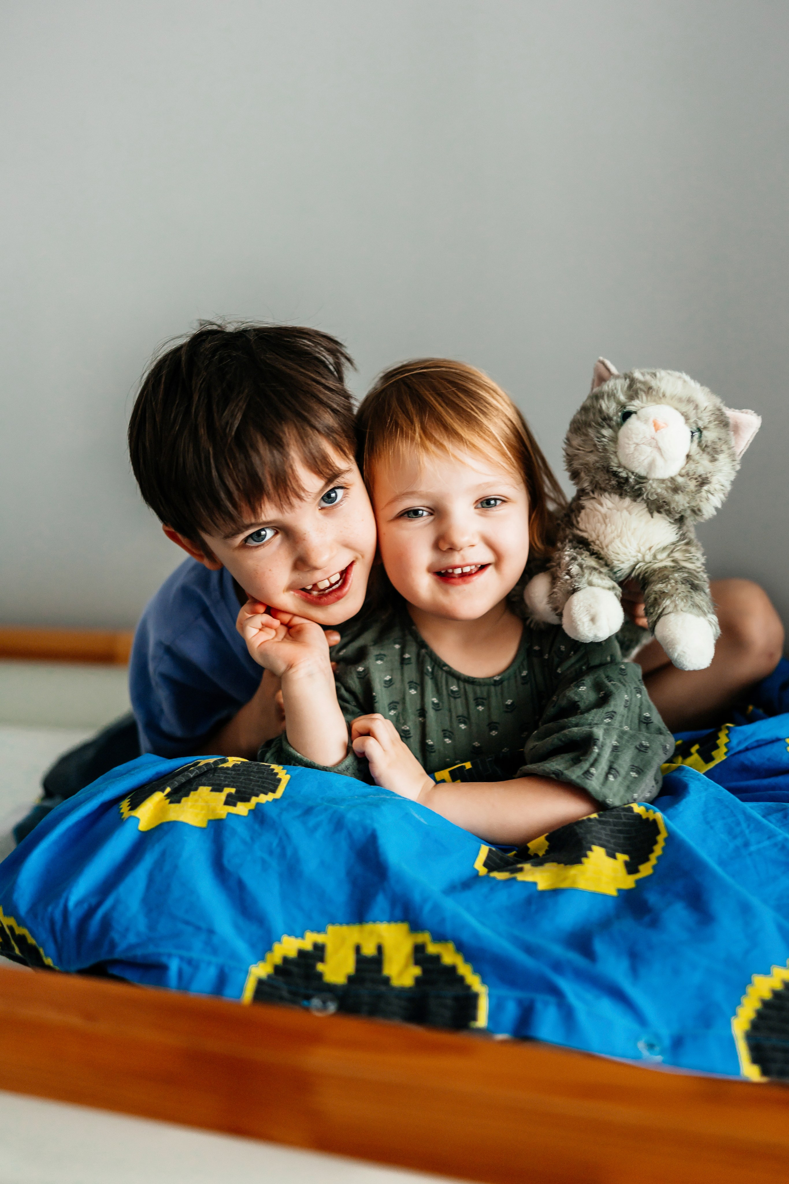 Семейная фотосессия дома с маленькими детьми