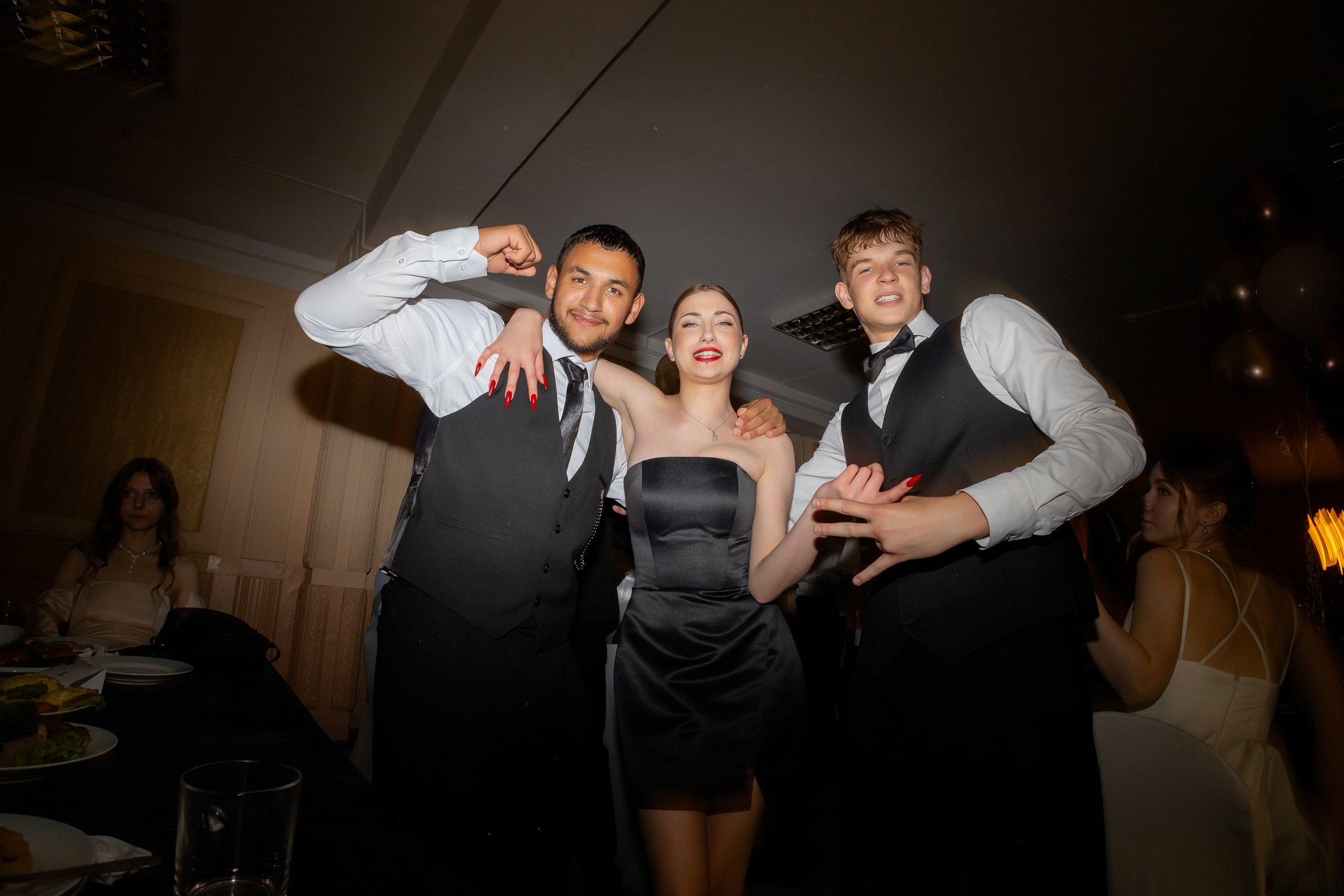 Школьный выпускной 2024 год в Соколе (Минск). Свадебный фотограф в Минске/Беларуси Сергей Спиридонов