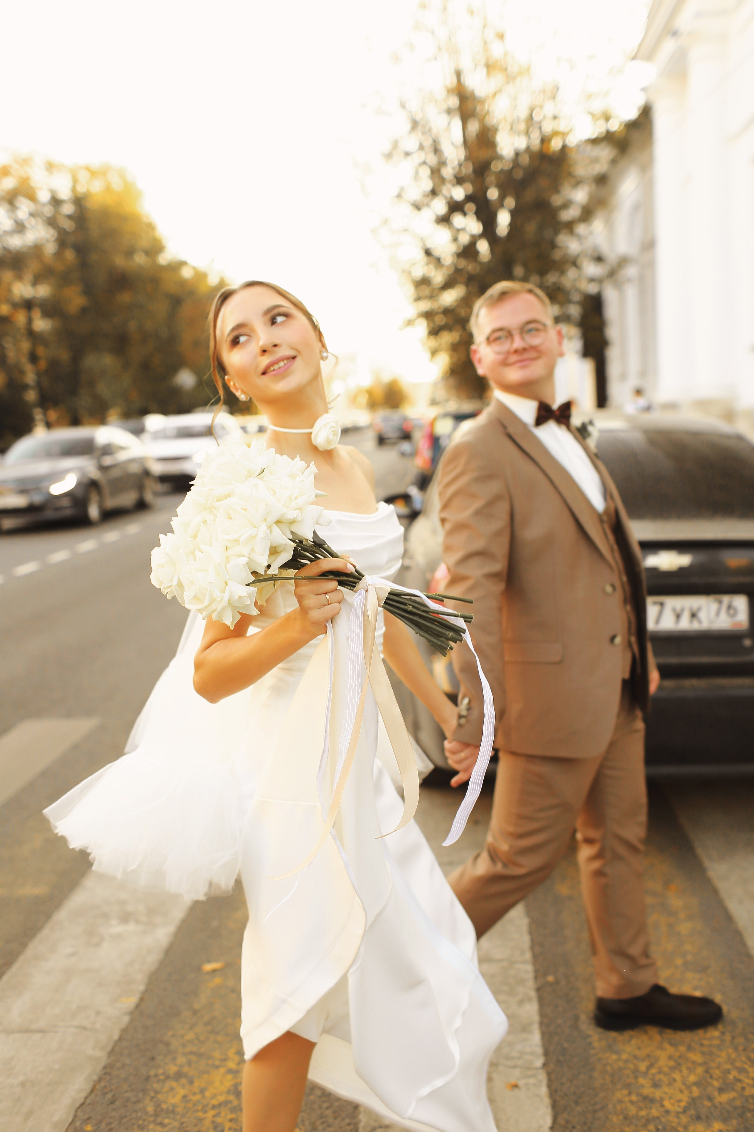 Свадебная осенняя фотосессия Ивана и Лидии в городе. Свадебный и репортажный фотограф в Ярославле и Санкт-Петербурге Роман Микрюков