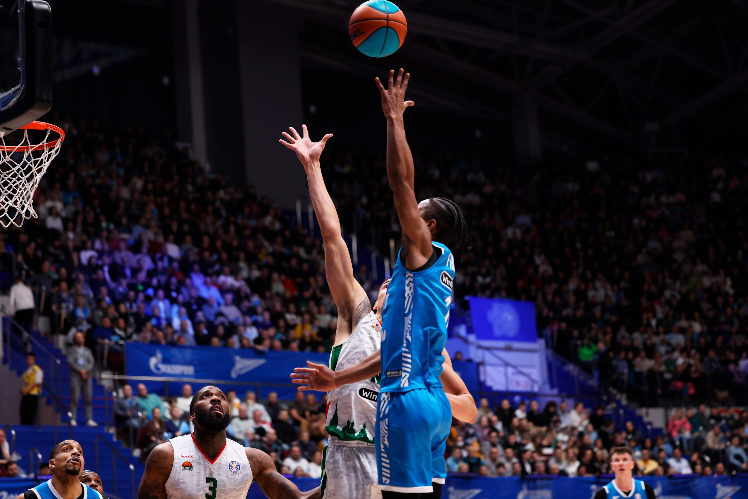 БК Зенит — БК Уникс 13.02.2025. Спортивный и репортажный фотограф Антон Тереханов