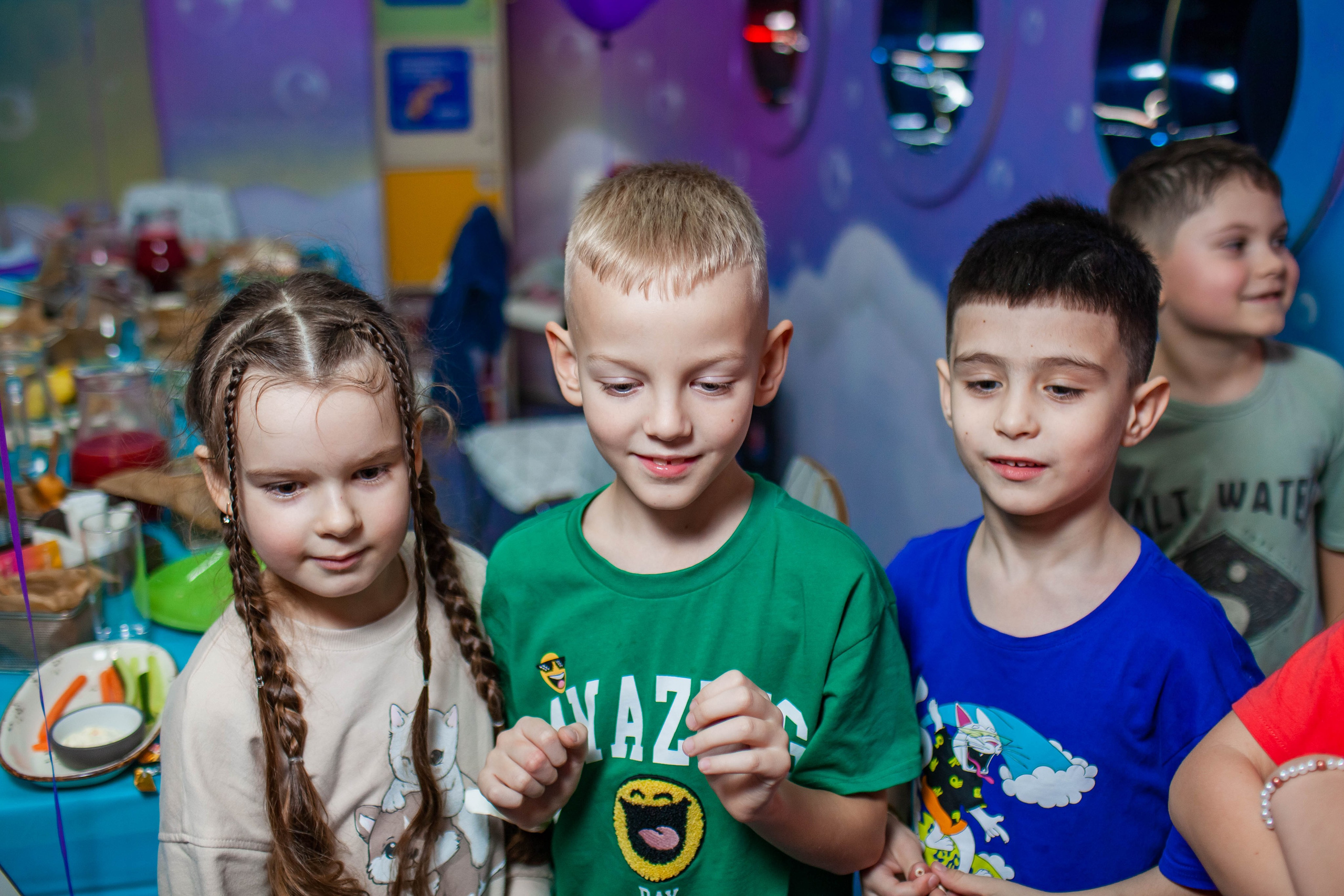 Неон Челендж День рождения Ярослава. Детский и семейный фотограф в Санкт-Петербурге Елизавета Сорокина