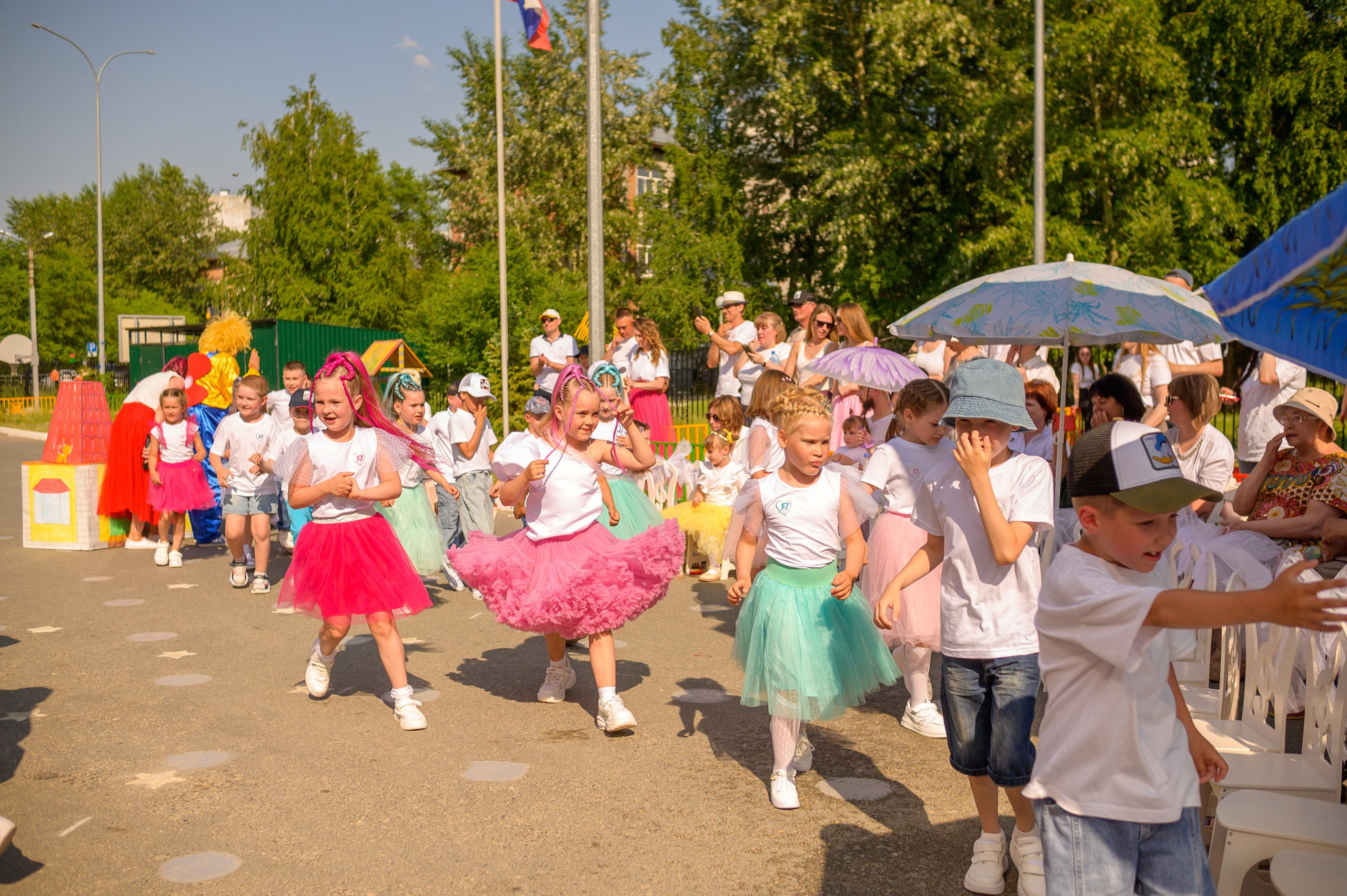 Репортаж выпускного группа «Фантазёры» 3 садик. Фотограф новорожденных, семейный детский в Тюмени Татьяна Морозова