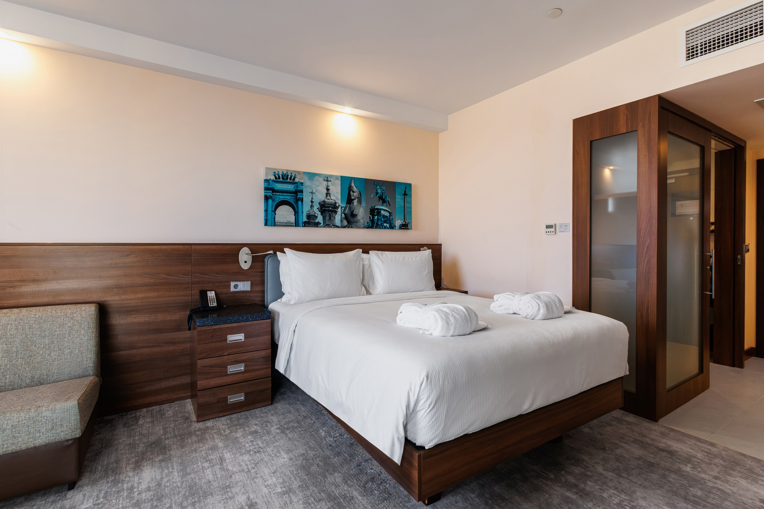 Hampton by Hilton Saint Petersburg ExpoForum 3*. Коммерческий фотограф в Санкт-Петербурге | Фуд, интерьерная и рекламная съемка | Влад Жолудев