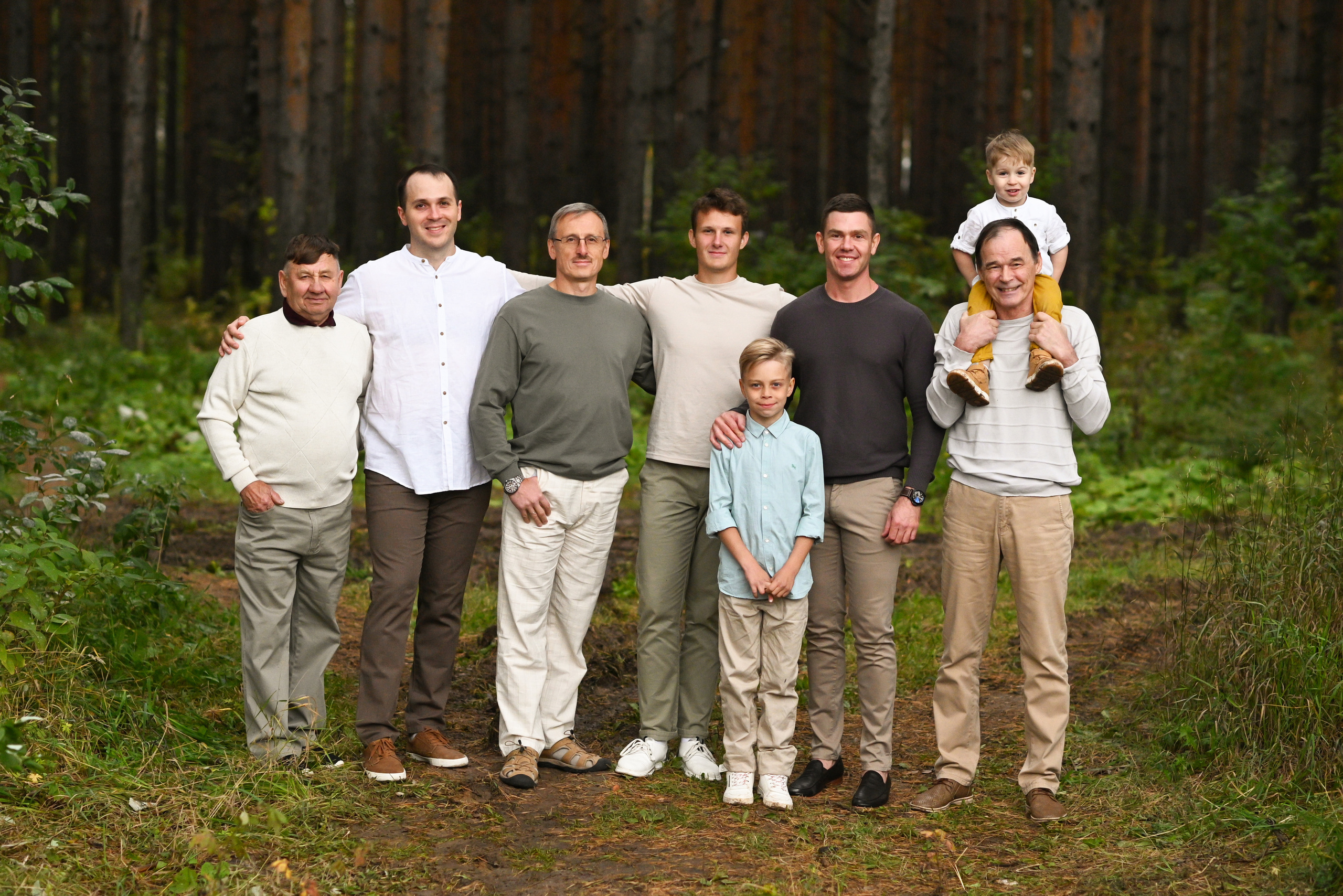 В сосновом бору. Семейный фотограф в Красноярске Надежда Кошелева