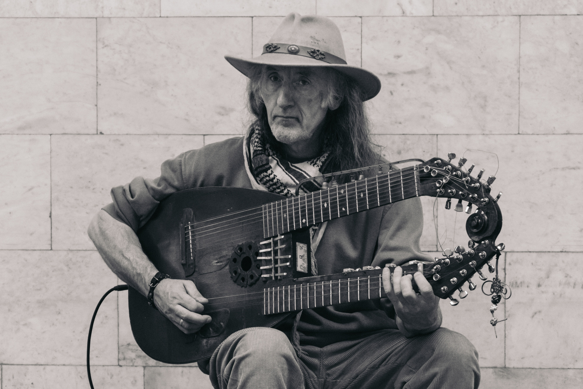 Фотографии музыкантов в московском метро. Интерьерный и архитектурный фотограф в Москве Панова Ольга