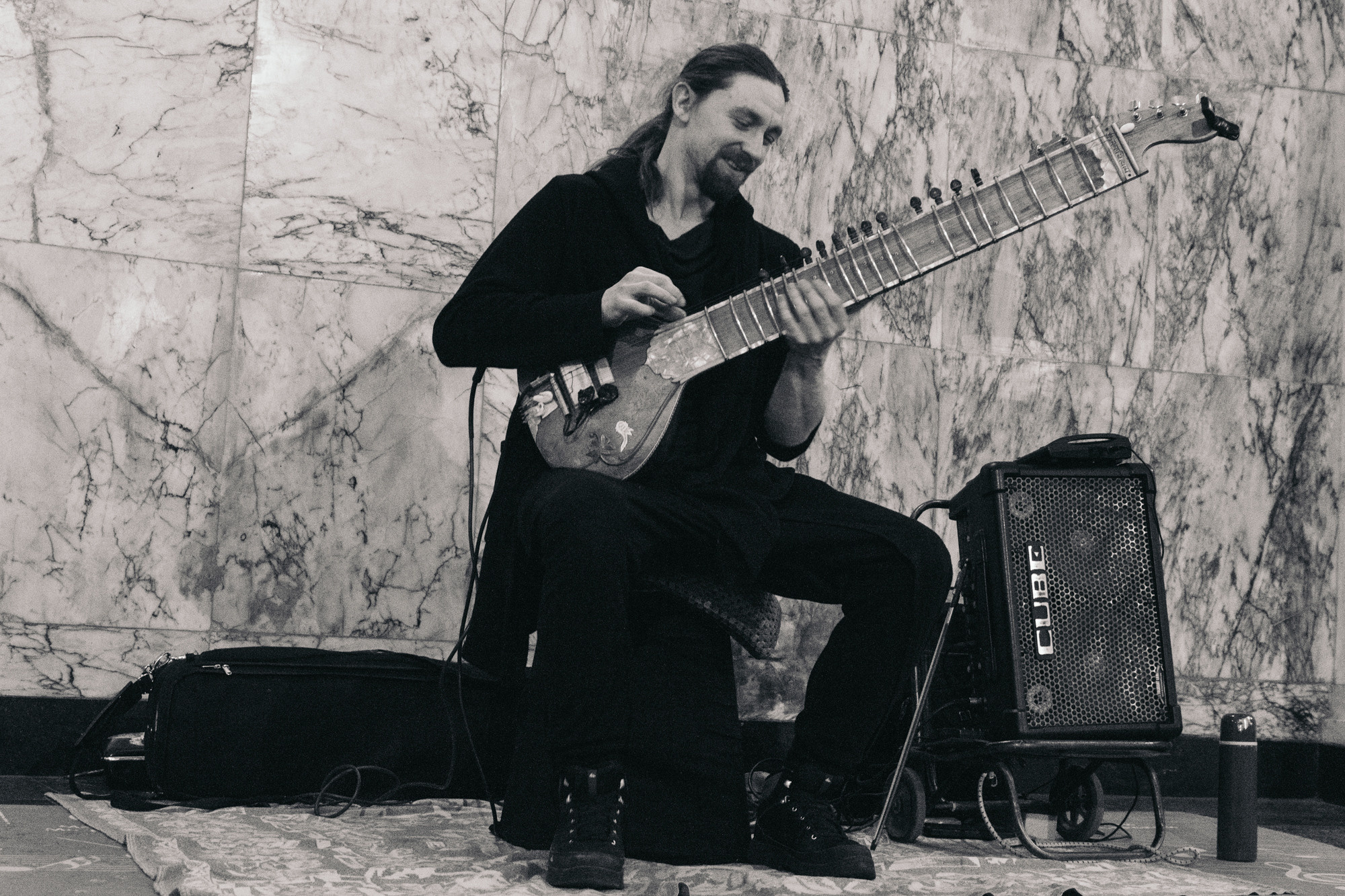 Фотографии музыкантов в московском метро. Интерьерный и архитектурный фотограф в Москве Панова Ольга