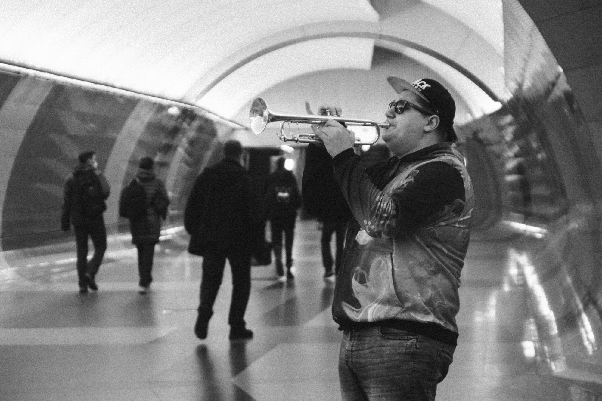 Фотографии музыкантов в московском метро. Интерьерный и архитектурный фотограф в Москве Панова Ольга