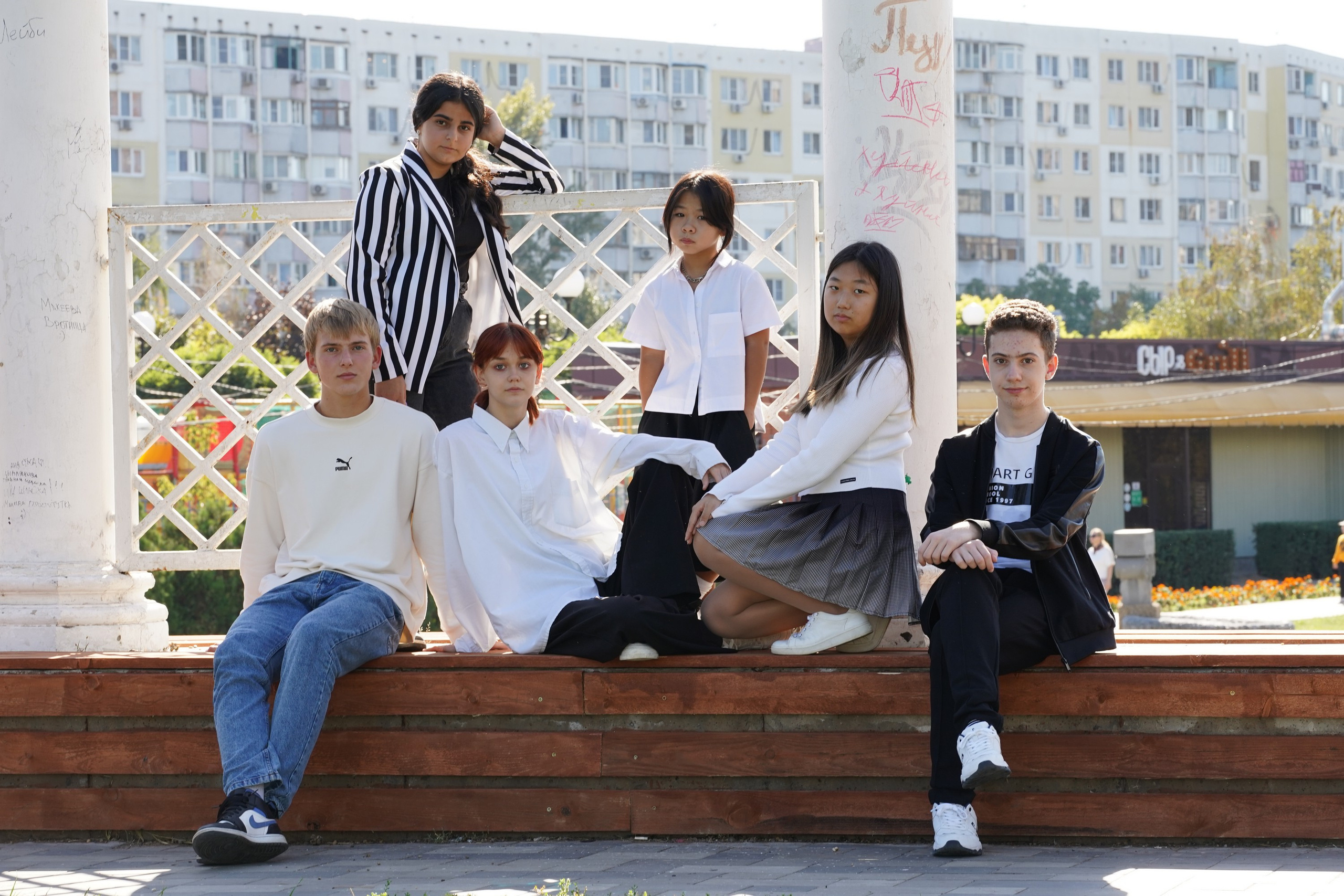 Фотосессии на улице. MEMENTO.Выпускные альбомы, школьные, юбилейные и другие книги. Ростов-на-Дону