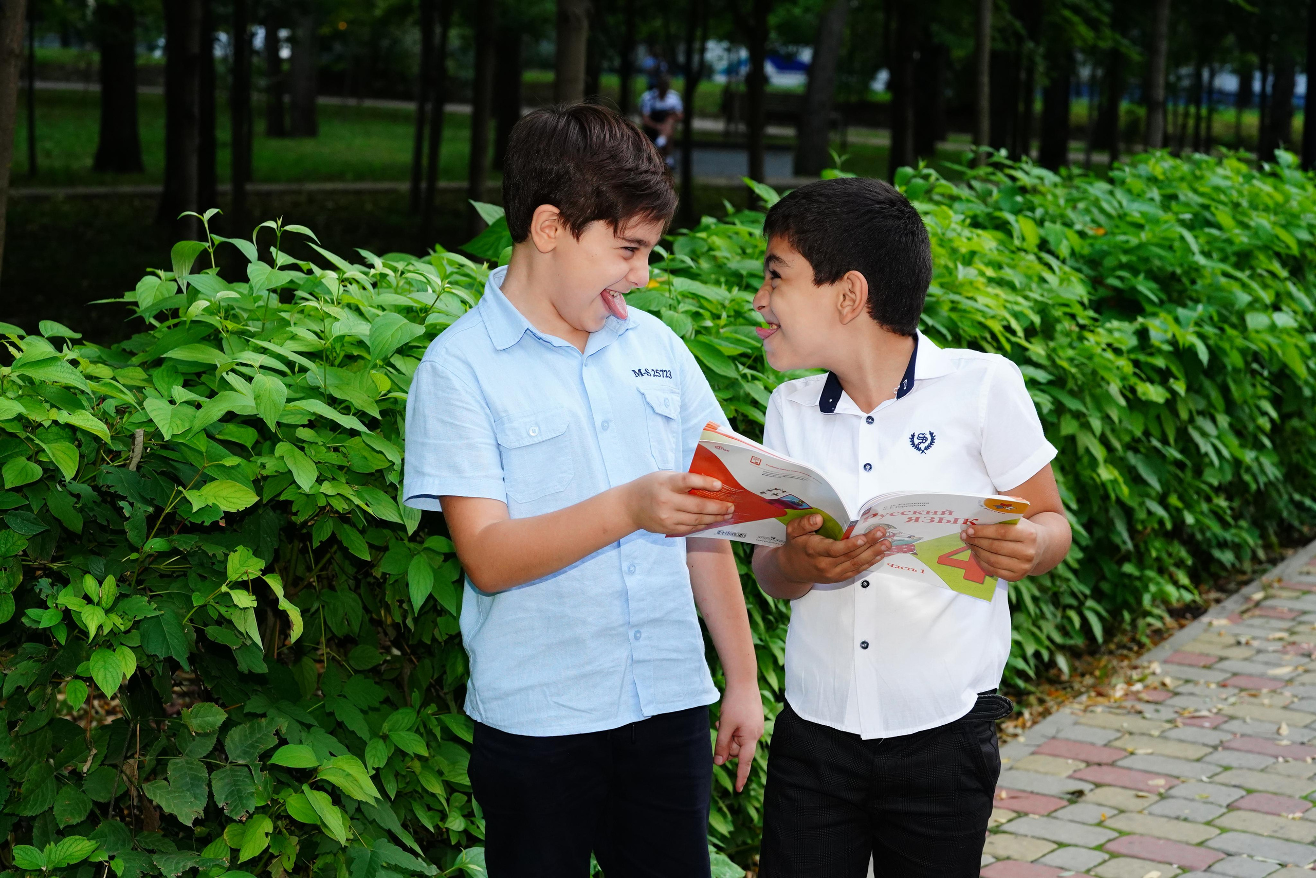 Фотосессия на природе. MEMENTO.Выпускные альбомы, школьные, юбилейные и другие книги. Ростов-на-Дону