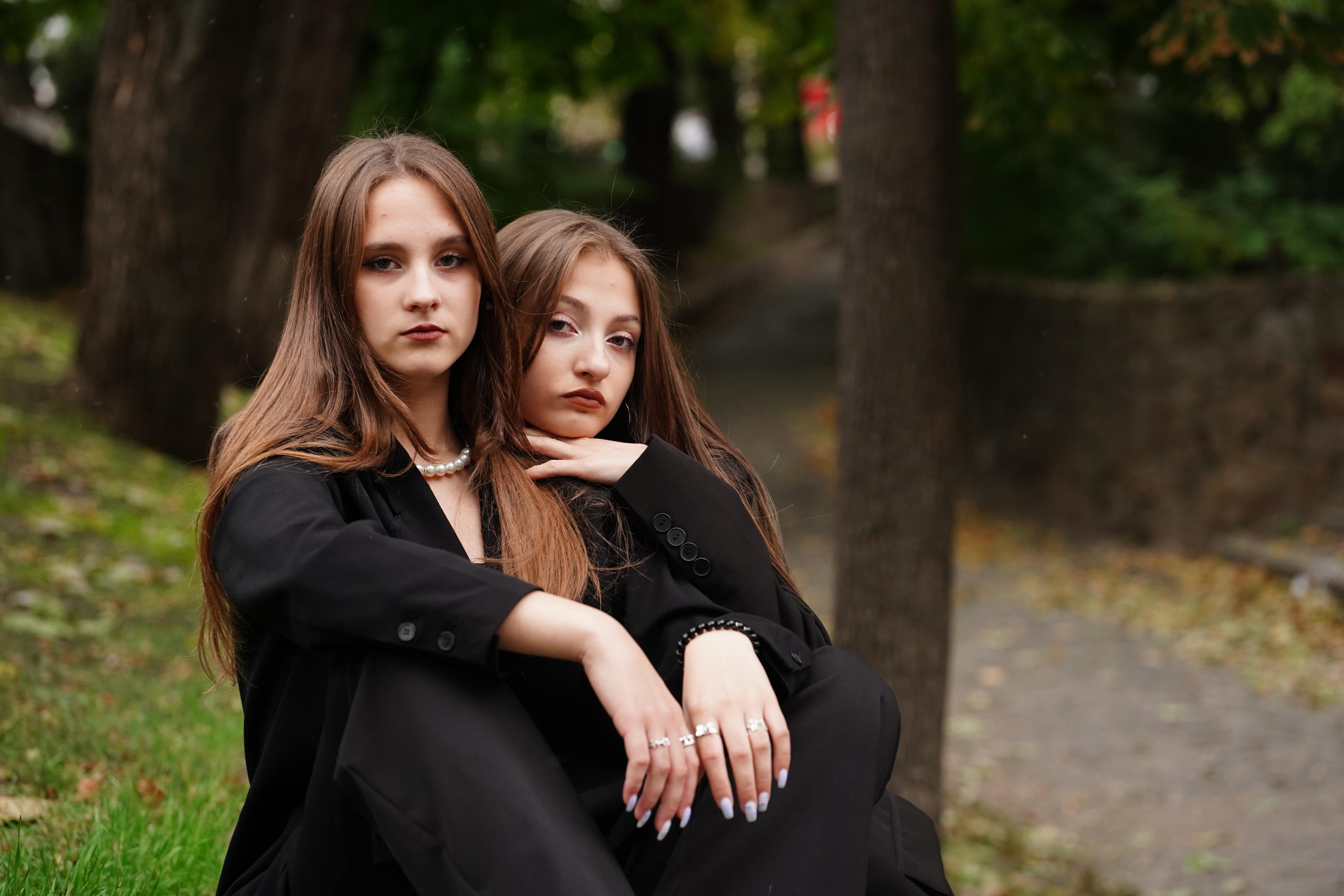 Стиль Блэк. MEMENTO.Выпускные альбомы, школьные, юбилейные и другие книги. Ростов-на-Дону