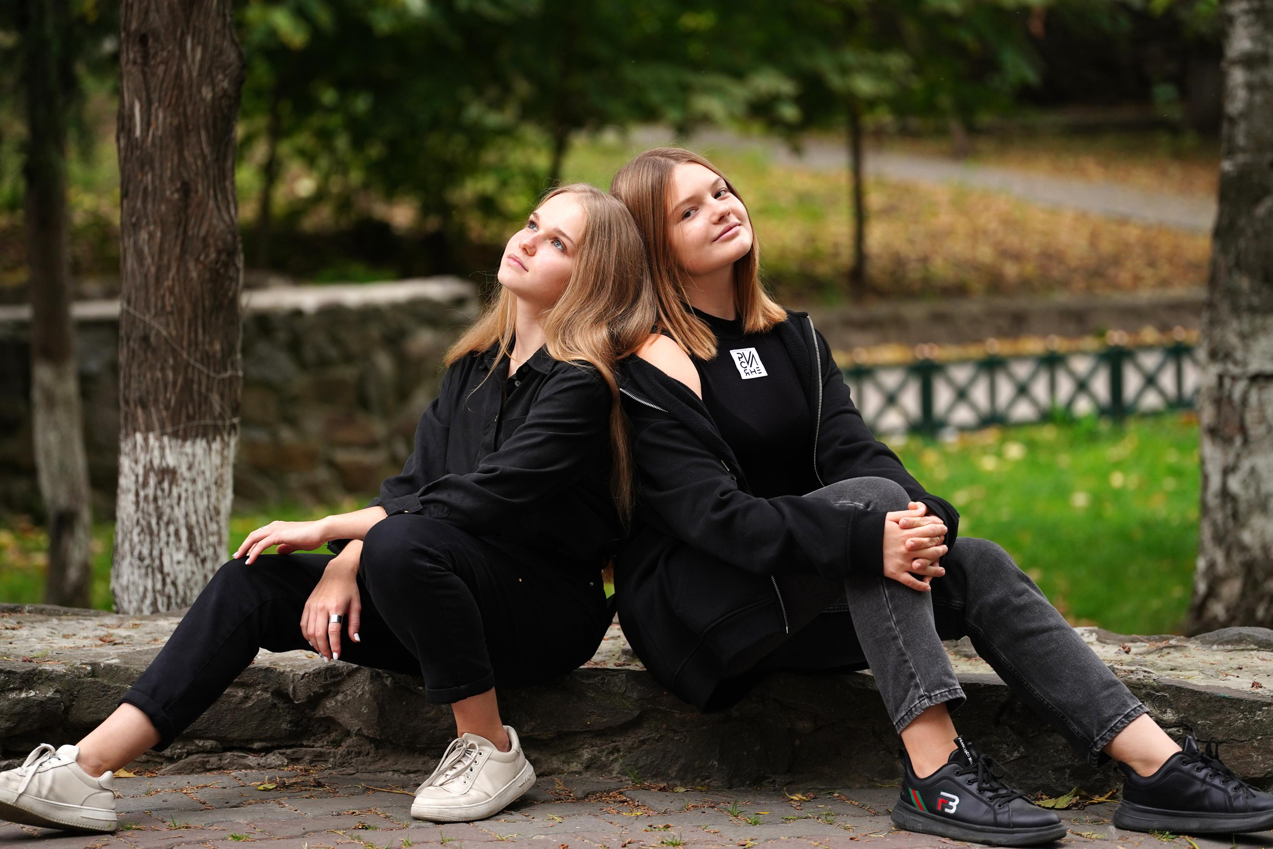 Стиль Блэк. MEMENTO.Выпускные альбомы, школьные, юбилейные и другие книги. Ростов-на-Дону