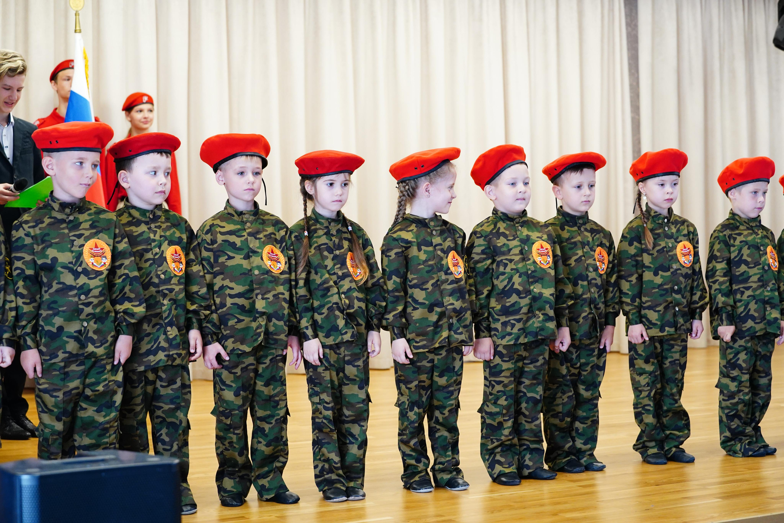 Юнармия. Фотостудия Лучшие моменты Выпускные альбомы, школьные, юбилейные фотокниги Ростов-на-Дону