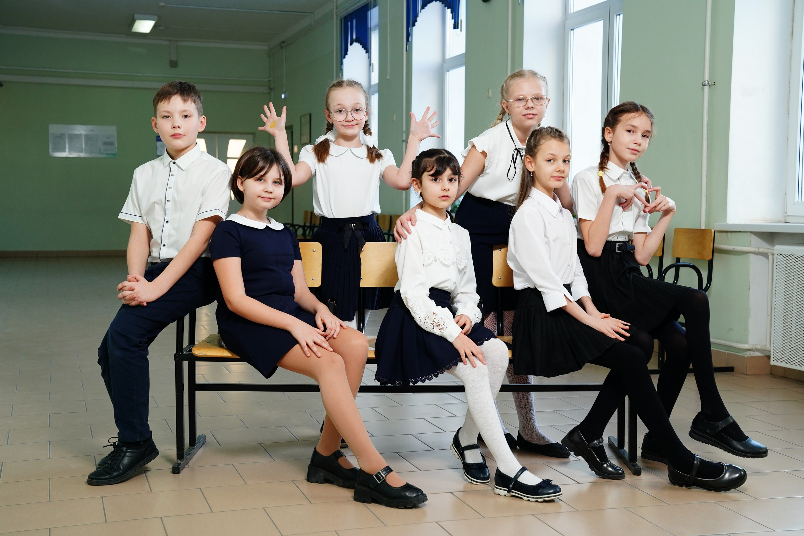 школьный коридор