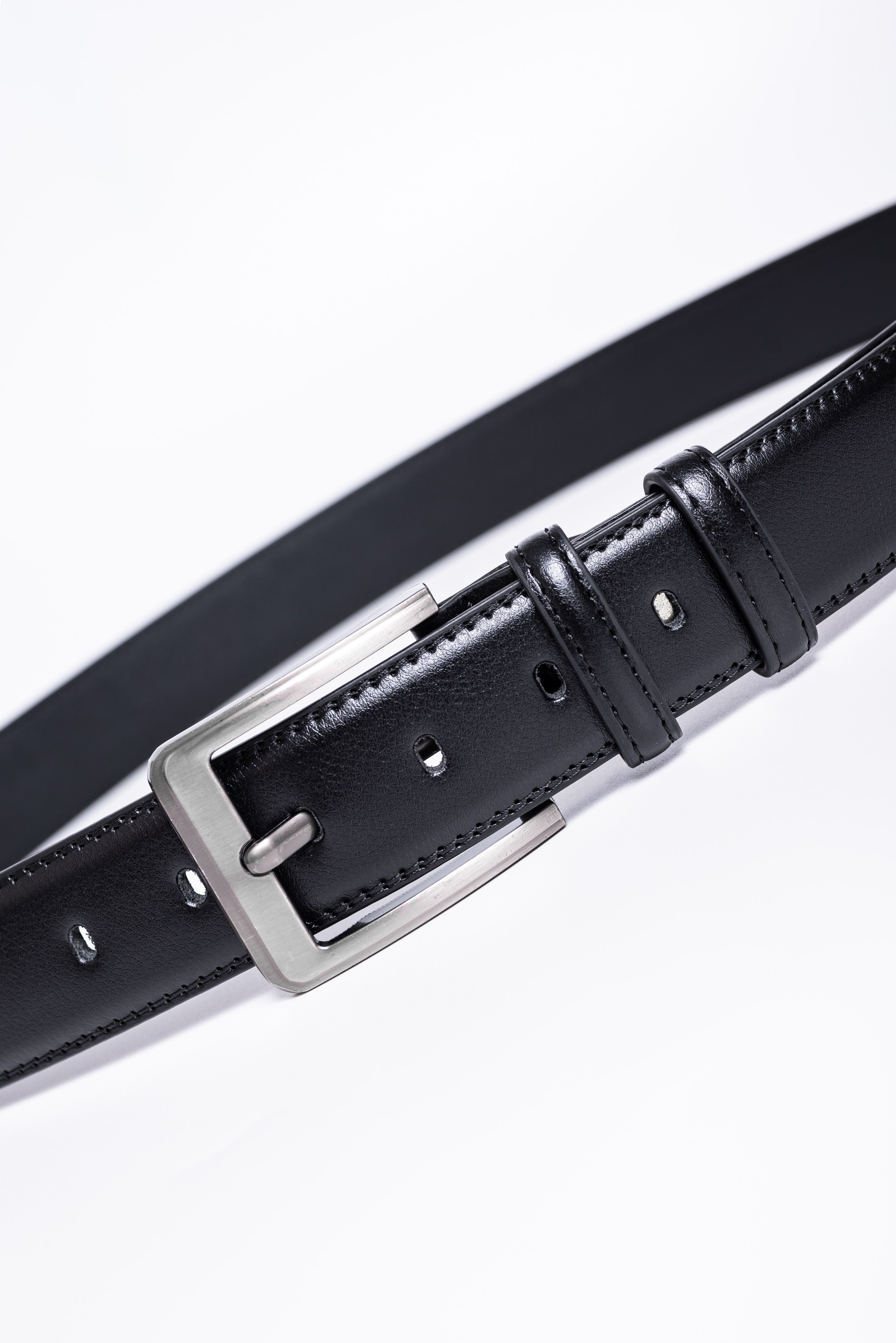 Ремень. Предметный фотограф, фото для маркетплейсов Пятигорск, КМВ