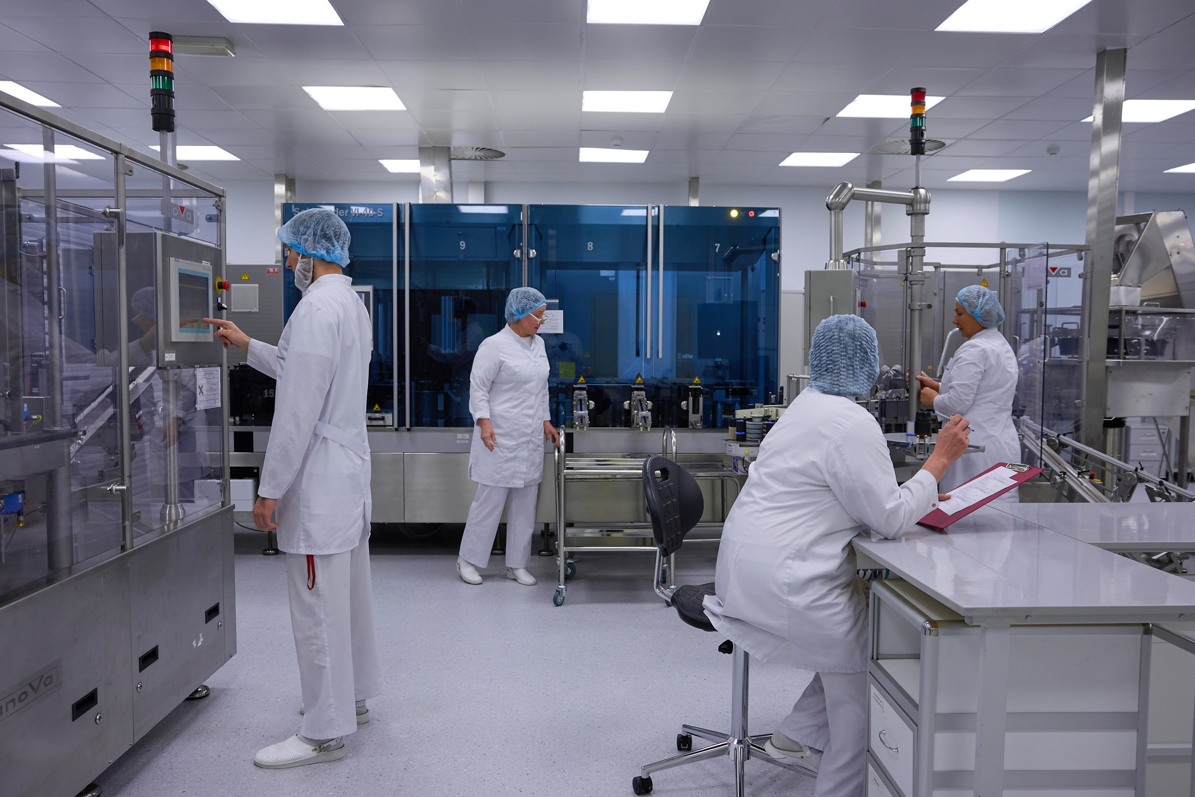 «Petrovax | Фотогалерея сотрудников и производства». Видеограф, фотограф Илья Новиков Москва, Екатеринбург, Калининград