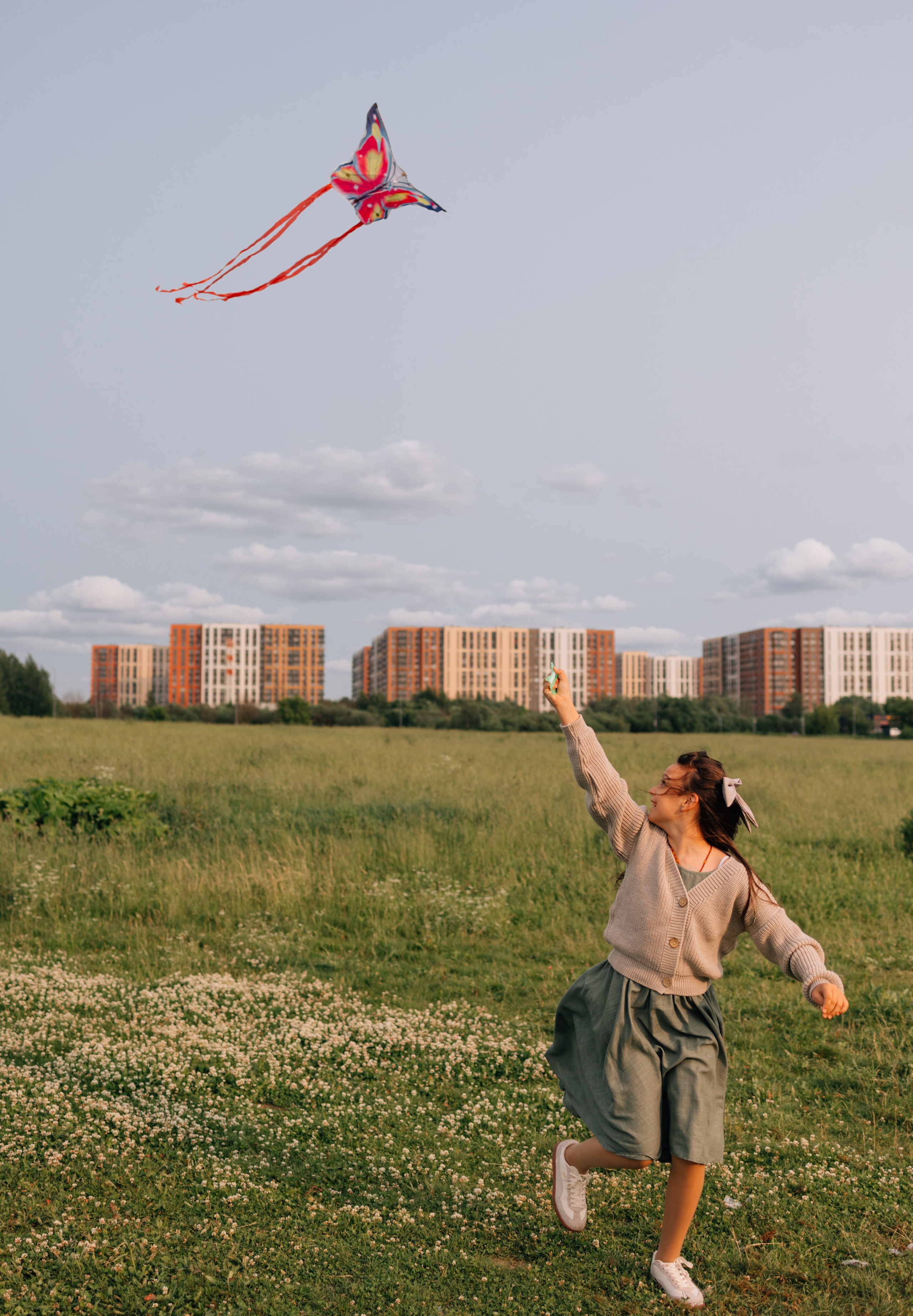 Анна, Марчелло, Настенька и Влада в поле. Фотограф Москва Светлана Кирюшина