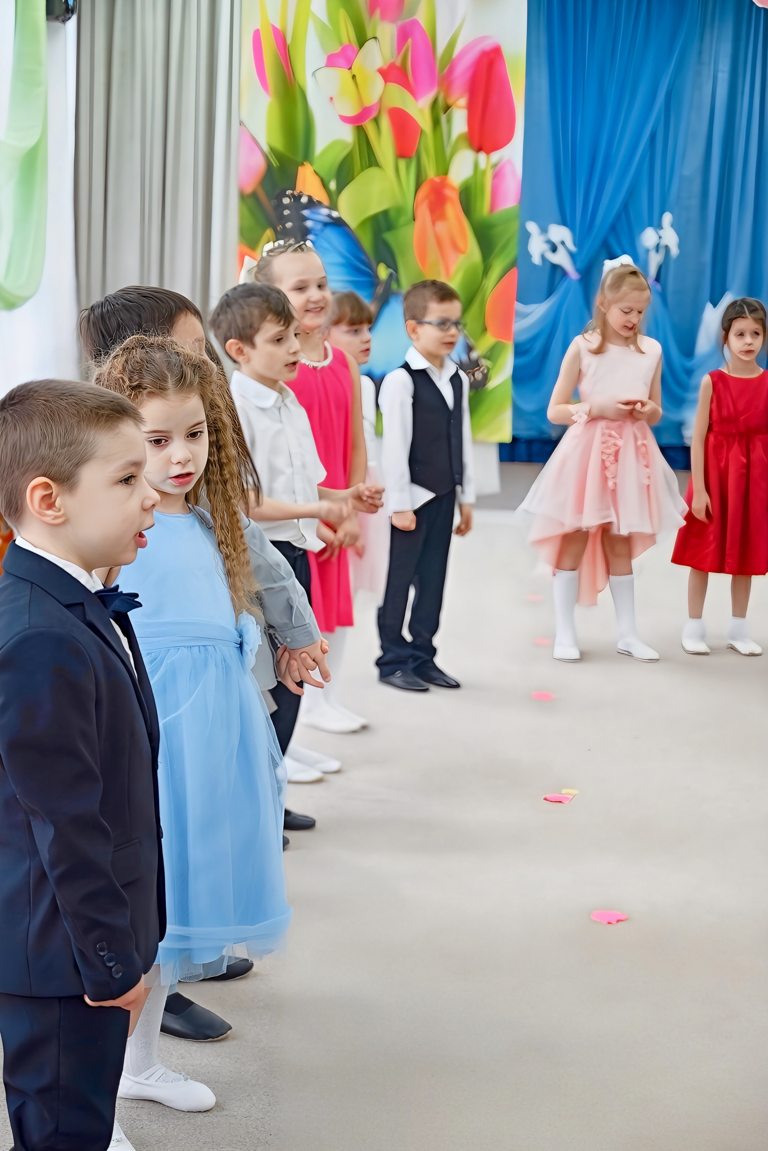 Праздник в группе Цветик семицветик. Семейный и детский фотограф Москва