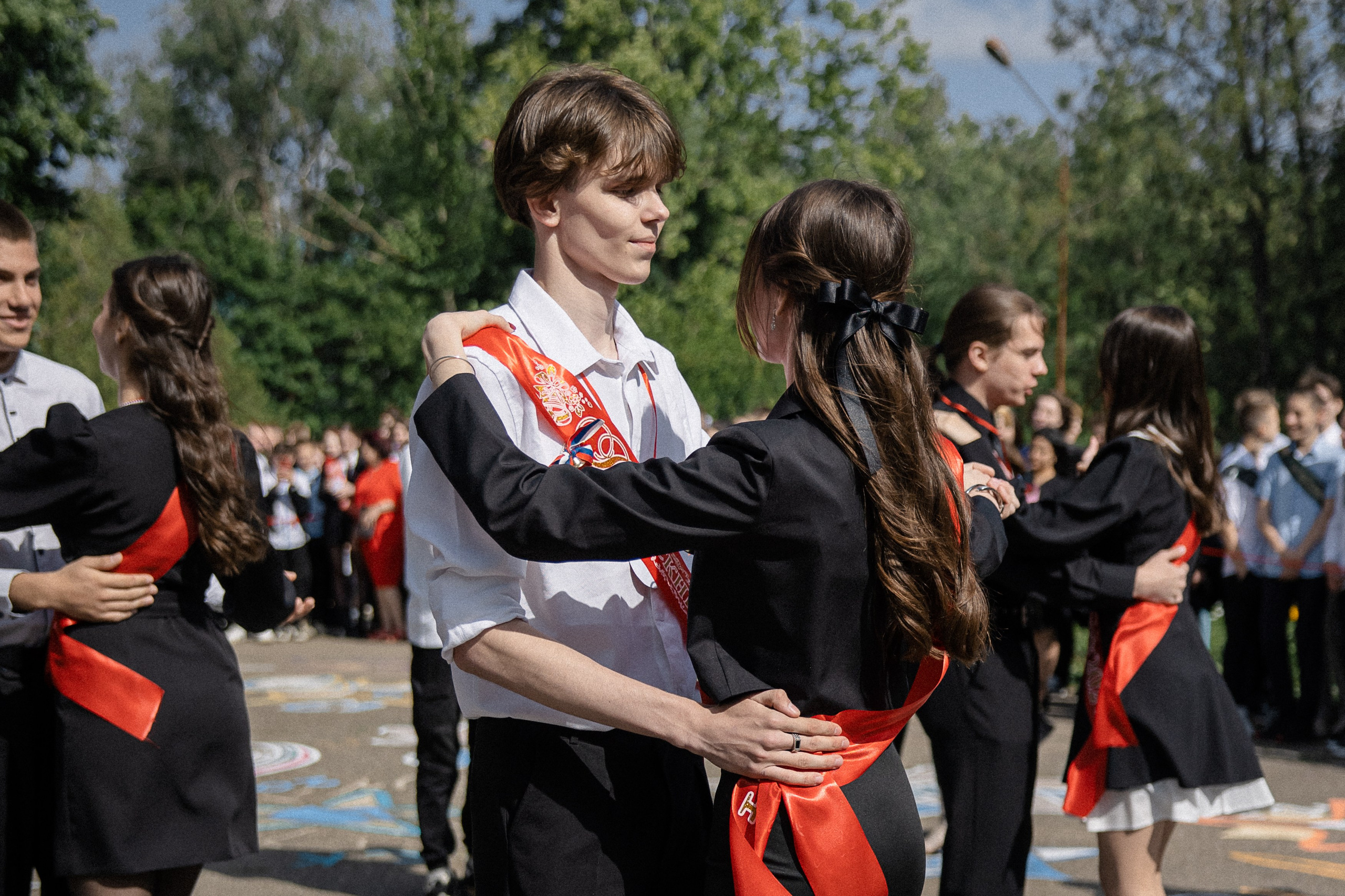 Последний звонок — линейка. Свадебный фотограф Роман Еремеев