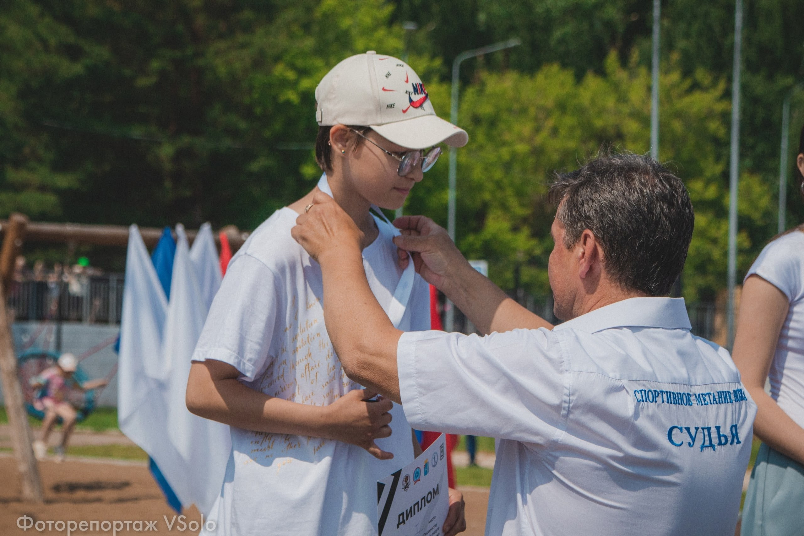 Метание ножа