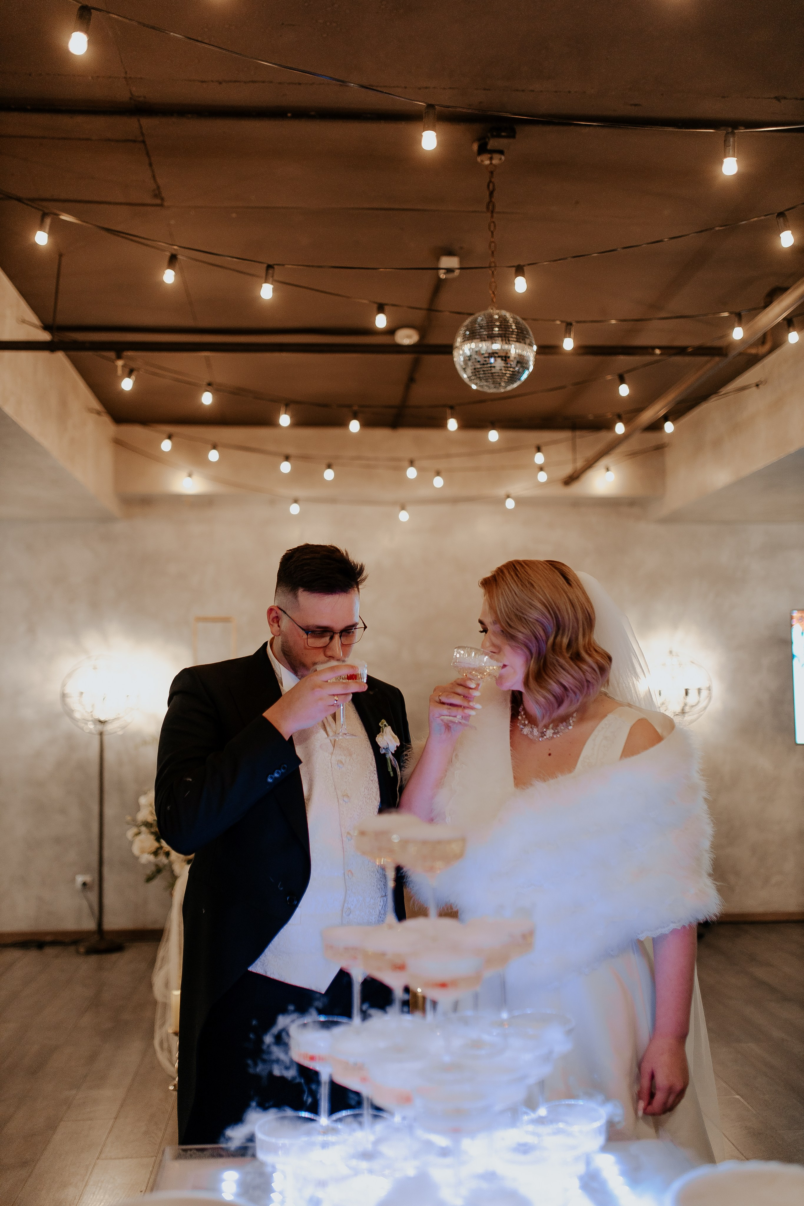 Свадебные фотографии из Эрмитажа. Фотограф в Санкт-Петербурге Лиза Семченкова