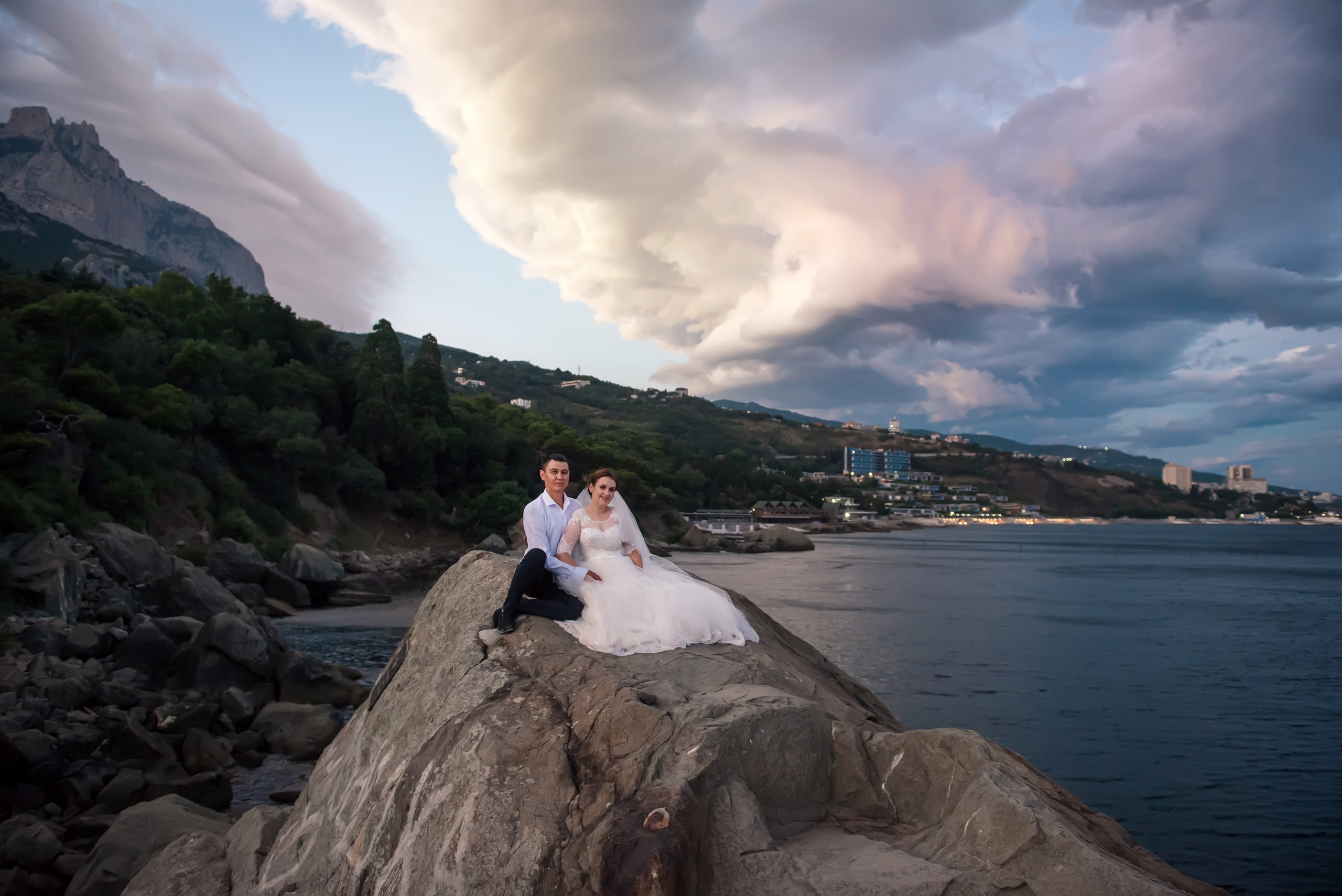 Свадьба для двоих в Крыму. Свадебный фотограф в Крыму