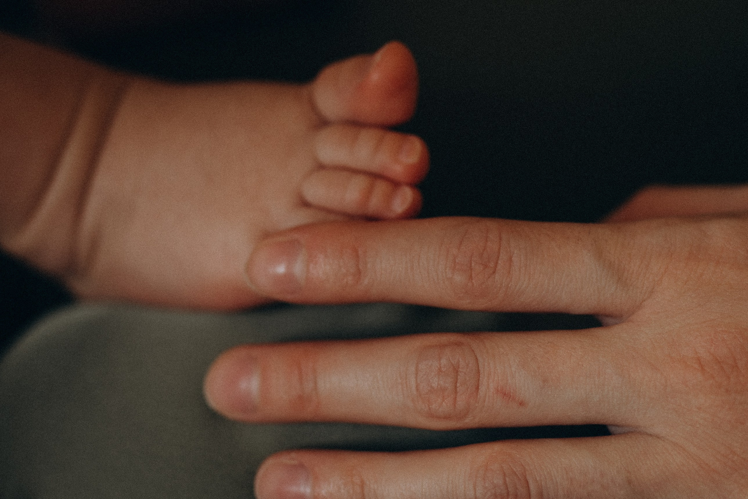 Домашняя фотосессия мамы и маленькой дочки Мирославы. Семейный фотограф в Москве и Люберцах Юлия Гуськова