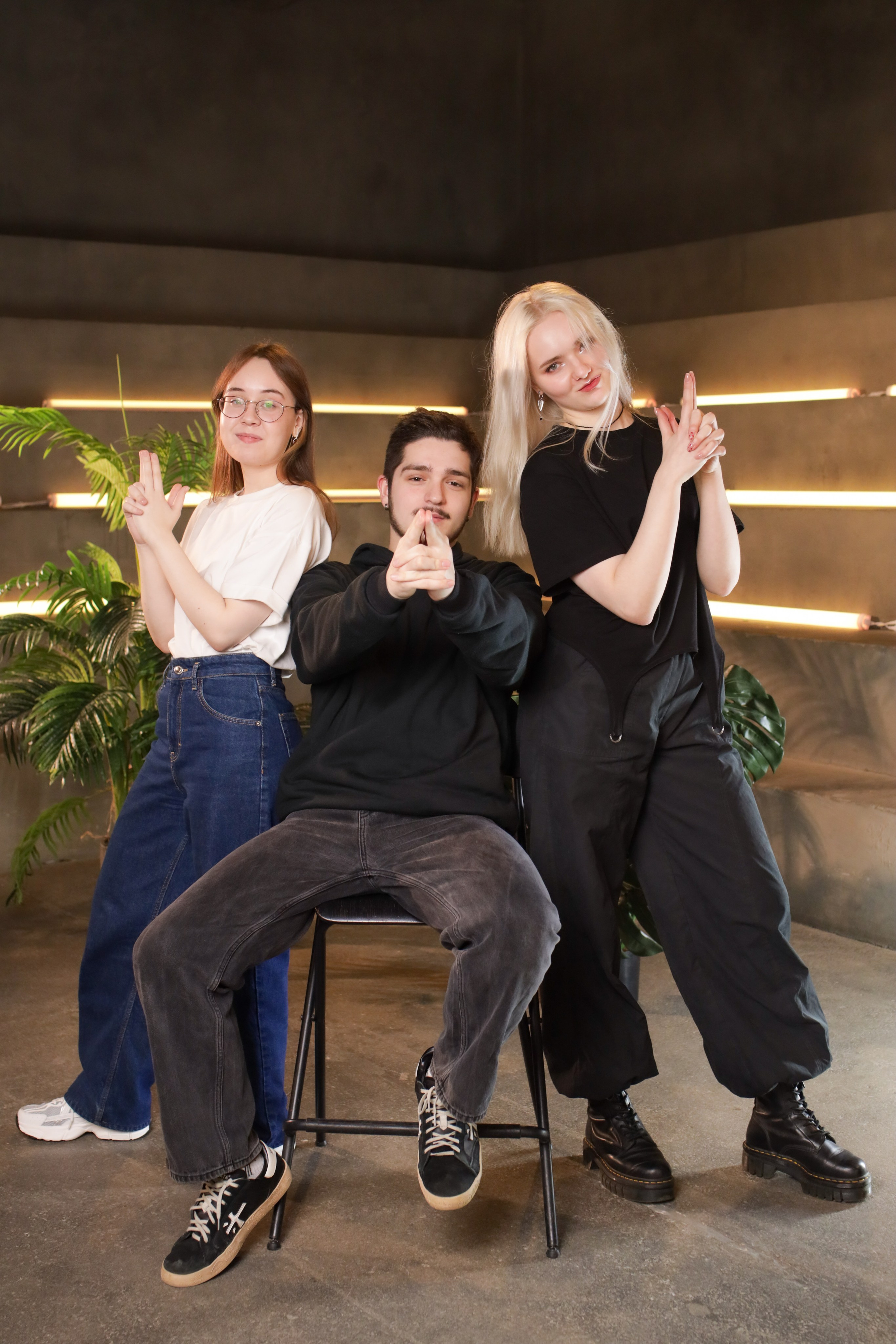 Неон портреты. Главная