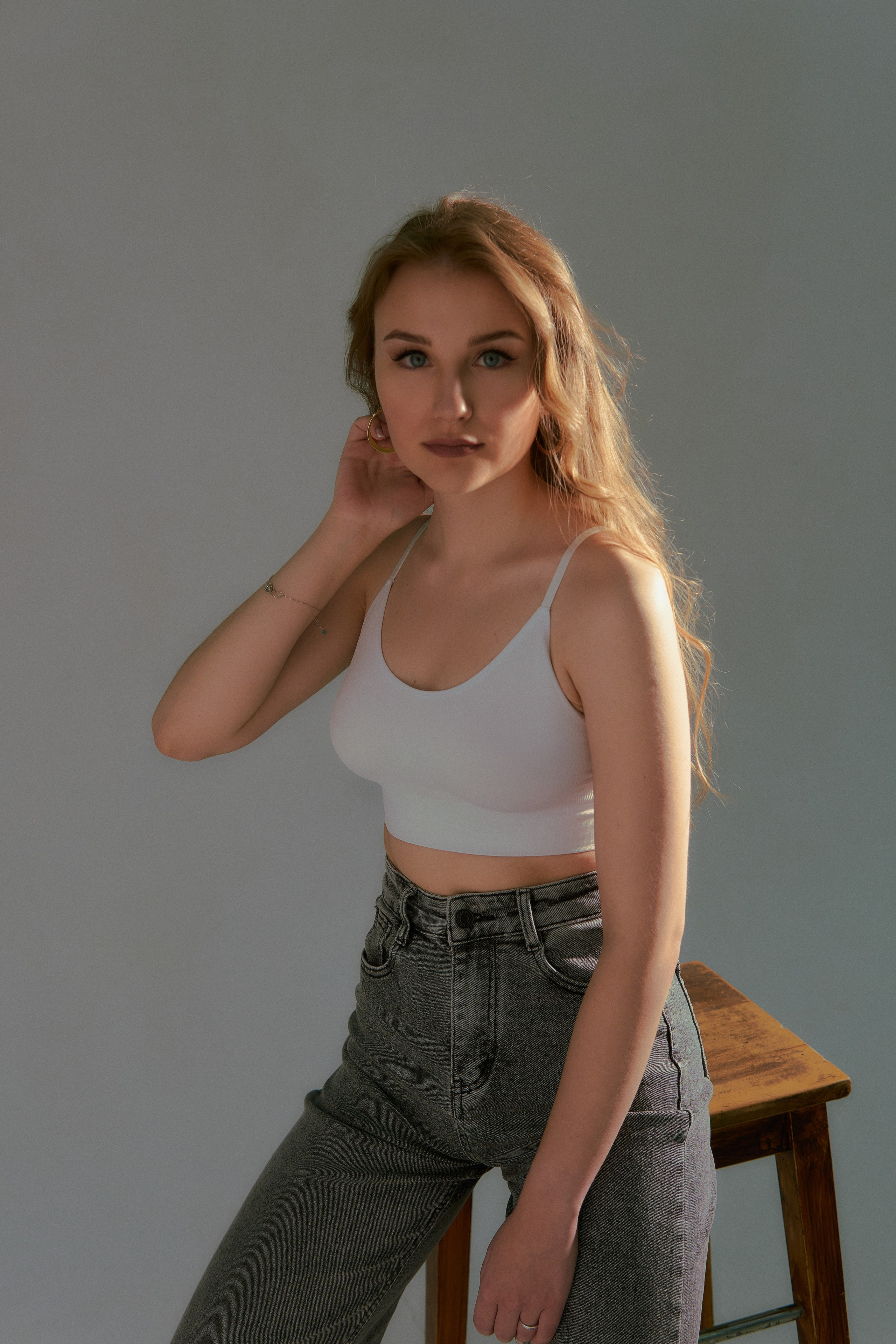 Стильная фотосессия в студии в шубе и белье. Фотограф Наталья Воронина Москва