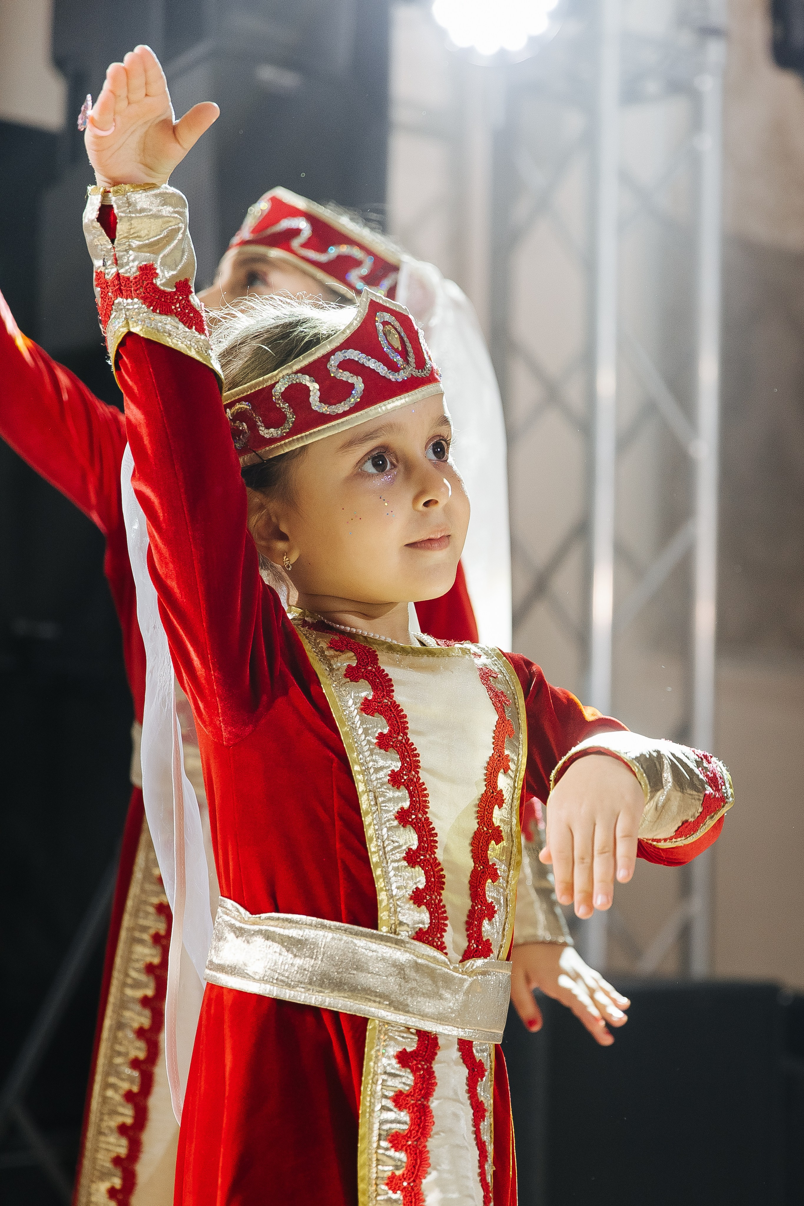 Ани и Назели. 35&5 День рождения, «Янтарь». Фотограф в Красноярске Надежда Воскресенская