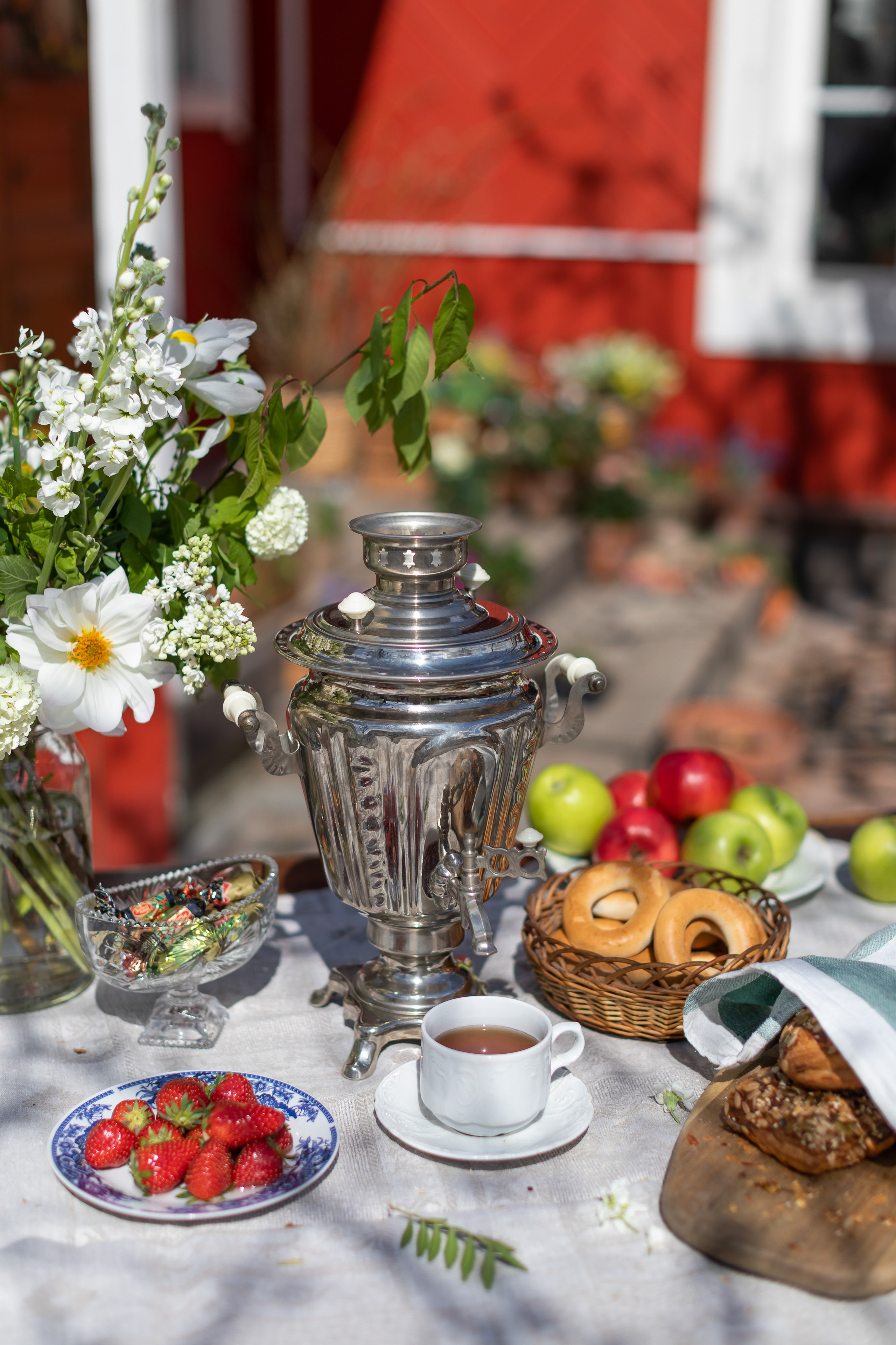 Съемка для проекта: Театрализованный ужин «Один летний день» в отеле Wawelberg. NesterovaMaria.ru