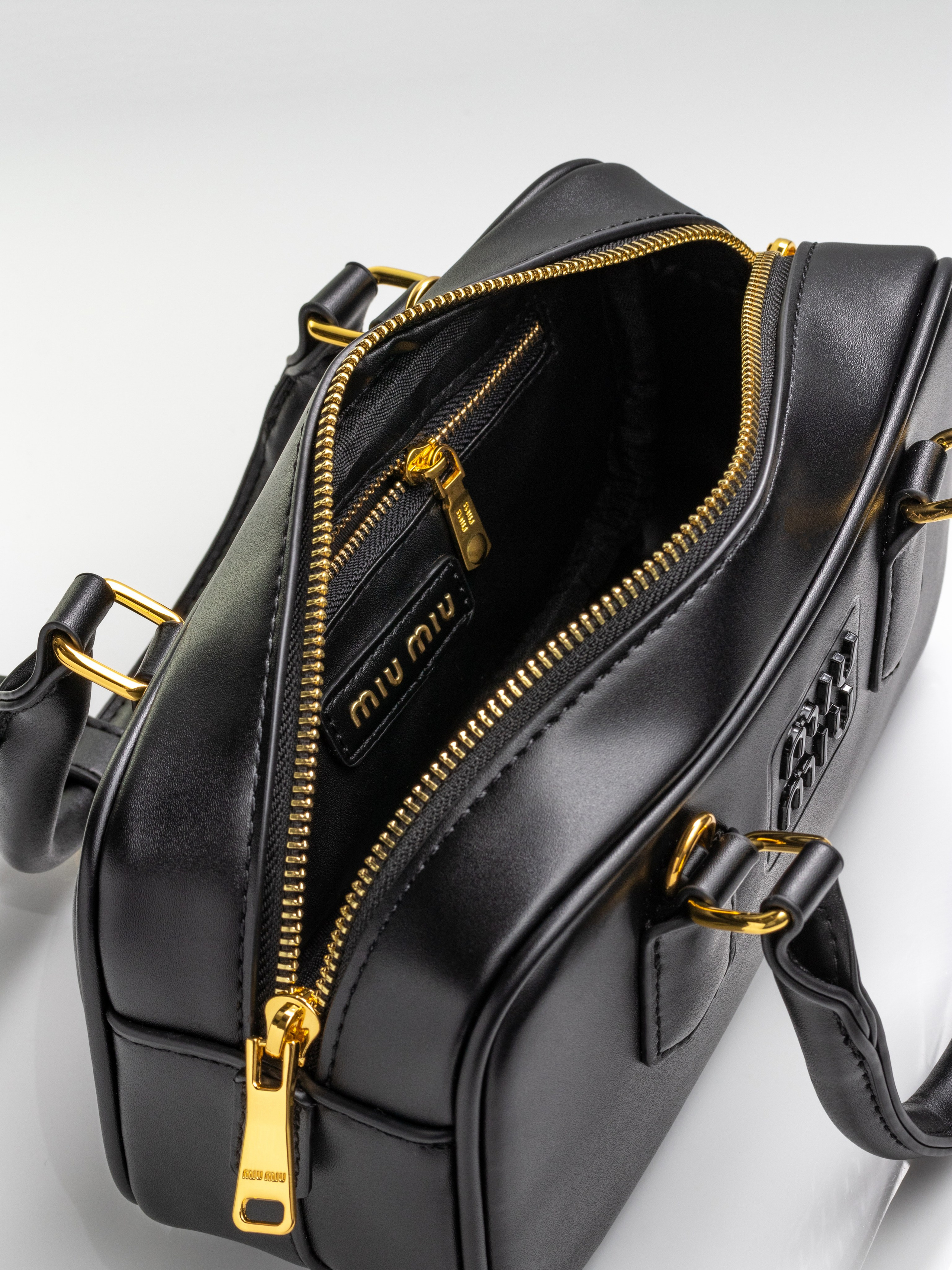 Съёмка сумок для карточек товаров на Вайлдберриз. Предметный фотограф в Нижнем Новгороде Денис Павлов