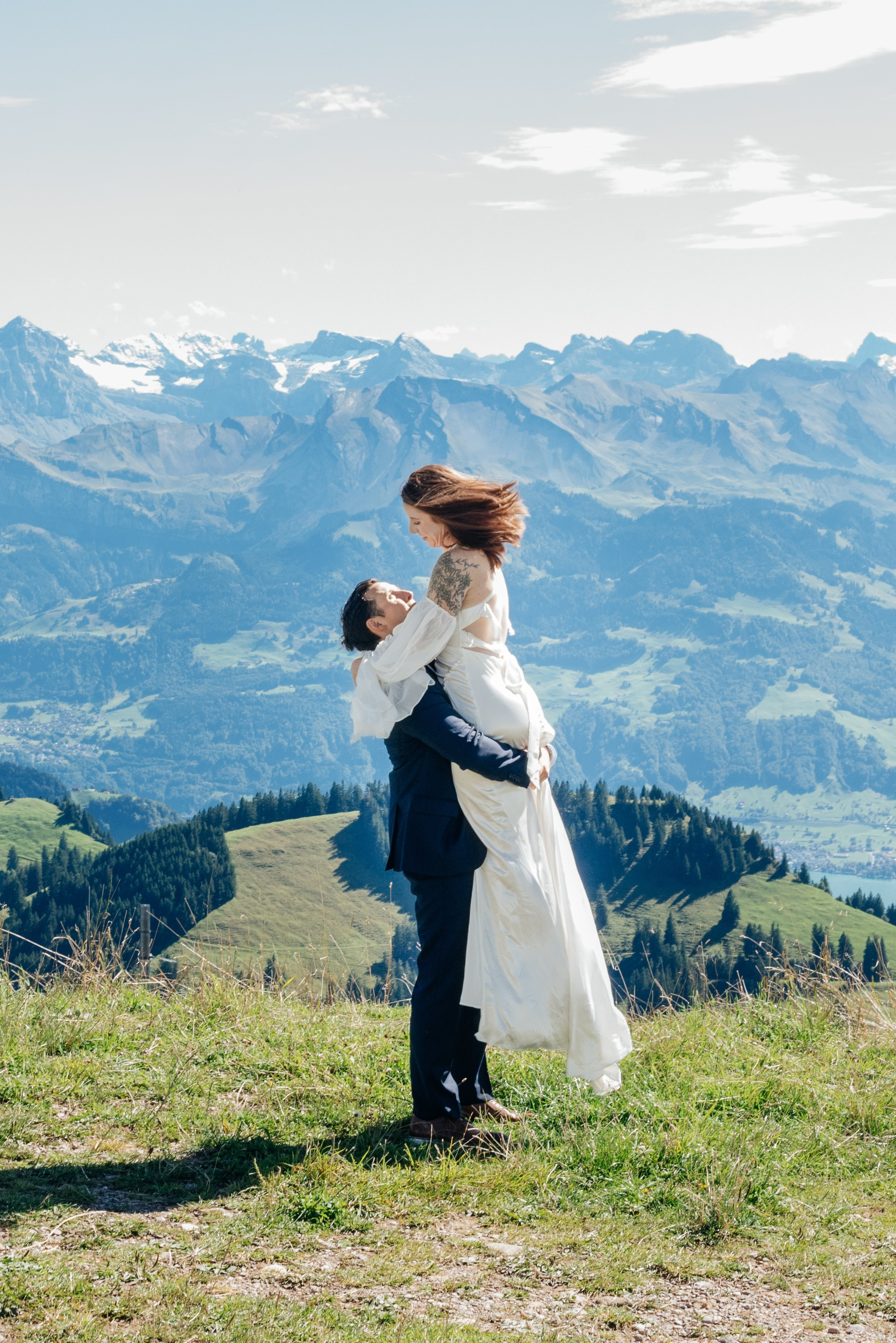 Elizabeth & Mitchell (Lucerne). Photographer in Interlaken area