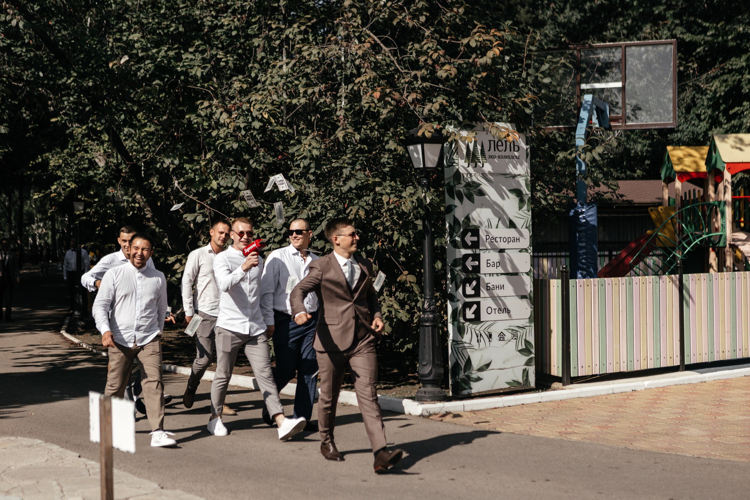 Свадебный фотограф Уфа — Руслан ГабдлисламовЖивые эмоции, красивые кадры, воспоминания на всю жизнь.Работаю по всей Республике Башкортоста. Свадебный фотограф Уфа Руслан Габдлисламов