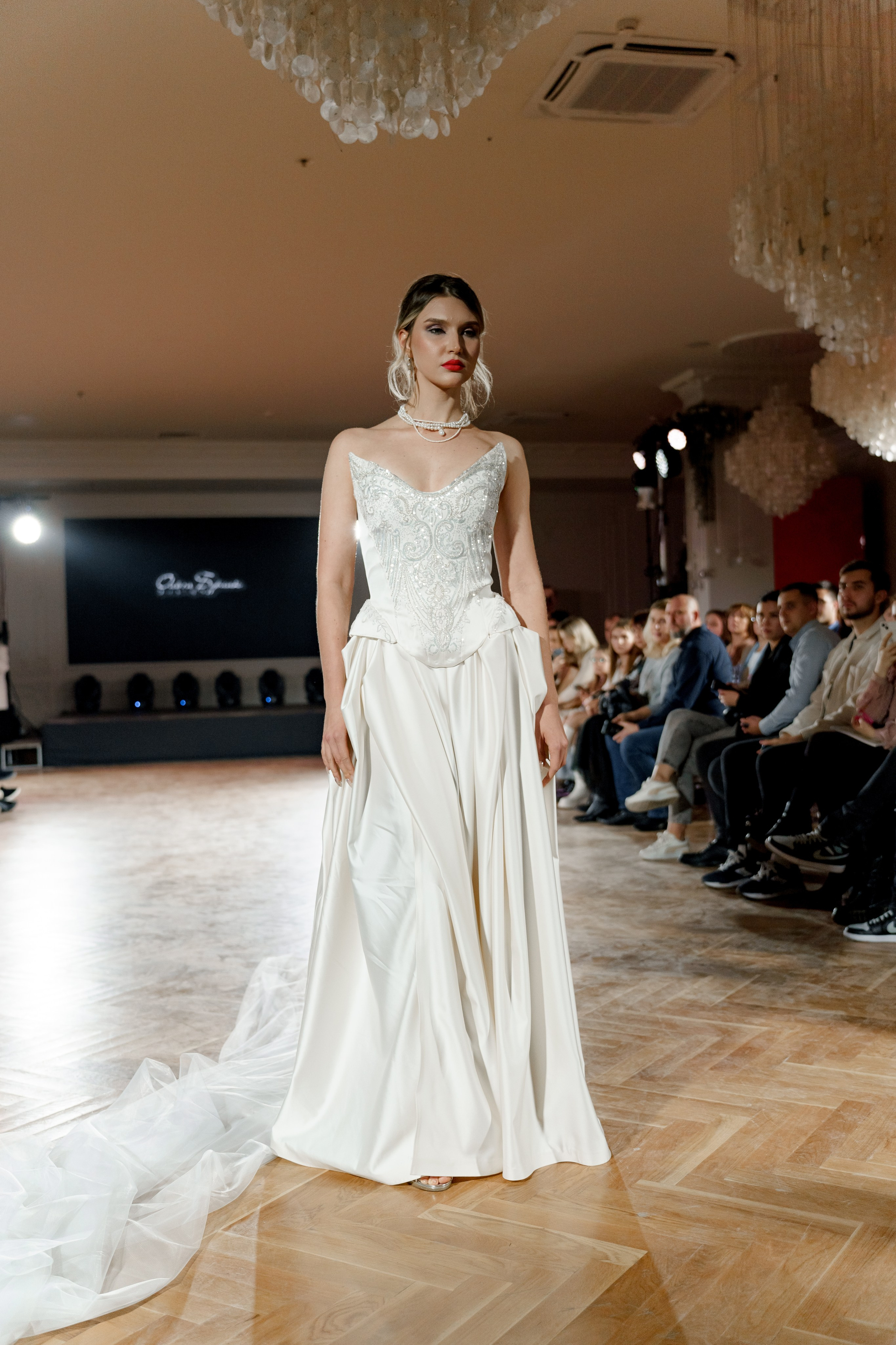 Выставка свадебных специалистов «Свадьба на 1000%». Свадебный фотограф в Санкт-Петербурге