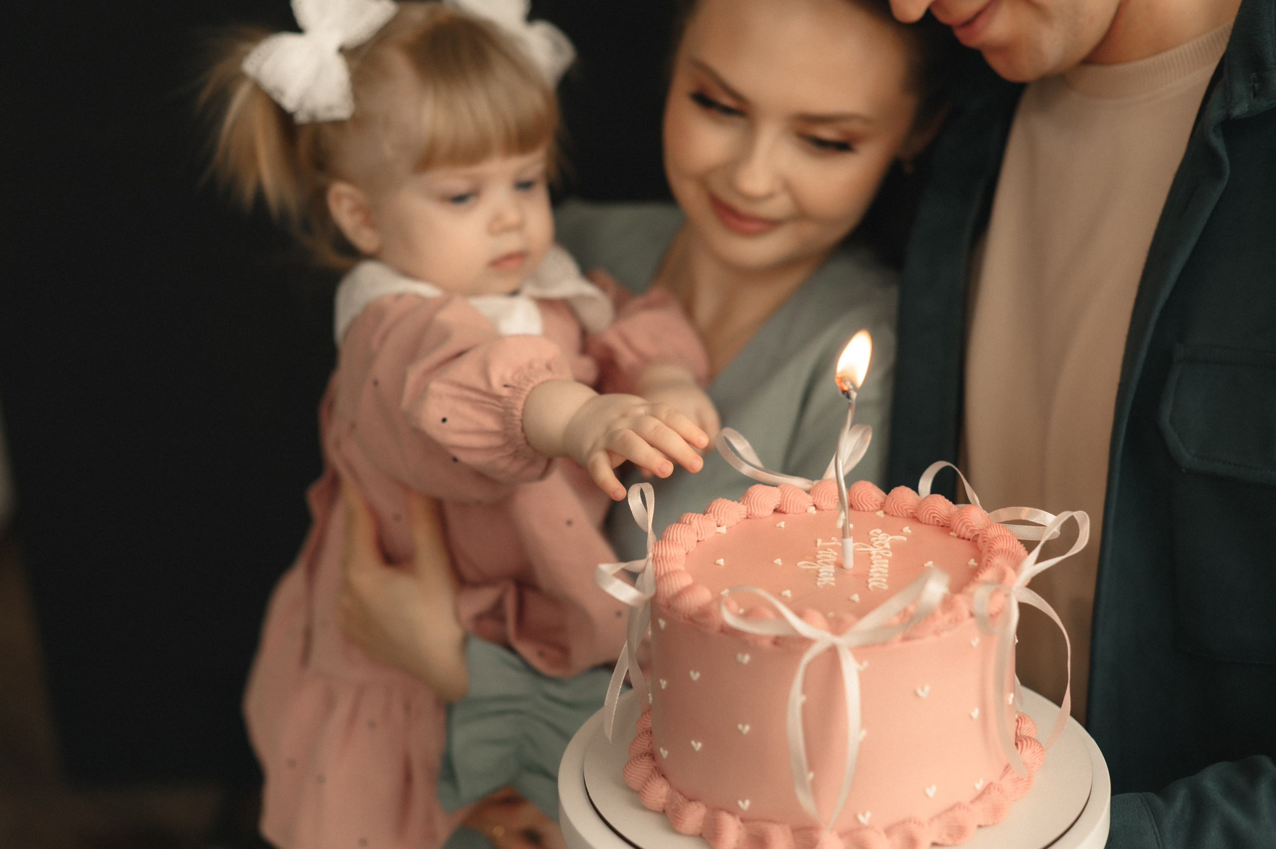 Годик Аделине. Студийная съёмка. Семейный фотограф в г. Ставрополь, Сорокина Мария