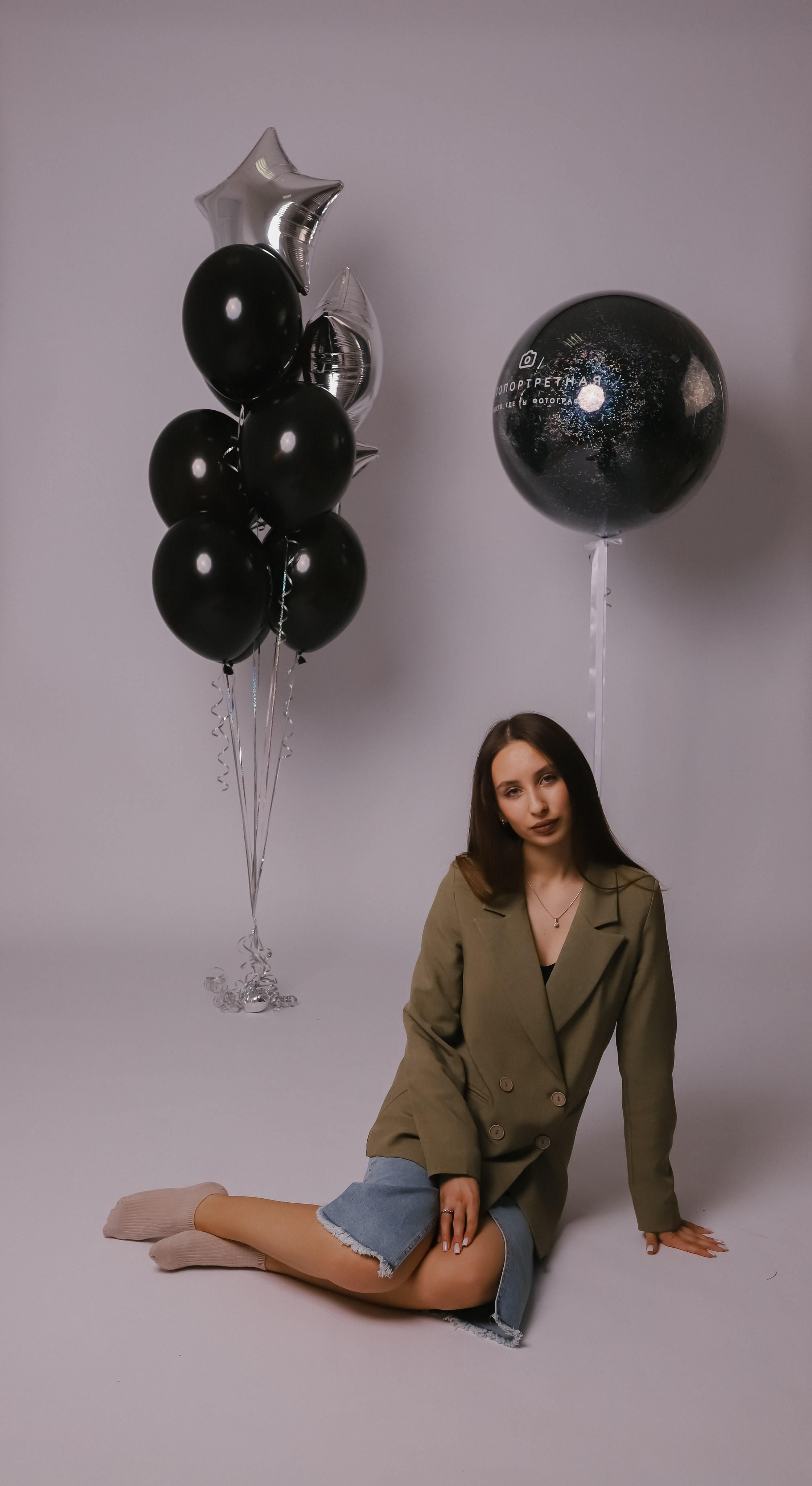 Элегантная Карина в «Автопортретной». Автопортретная